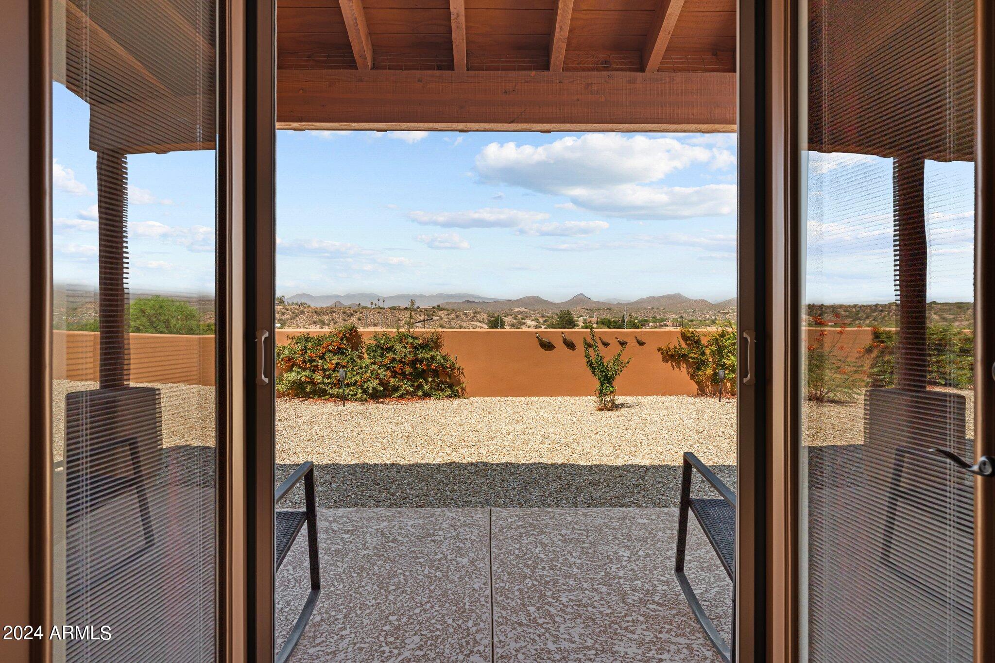 902 W SANTA FE Circle