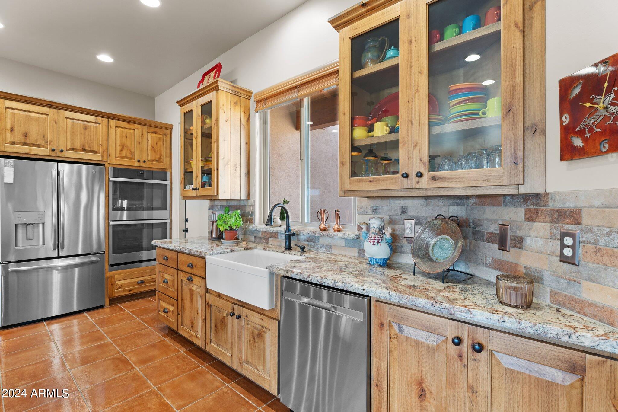 902 W SANTA FE Circle