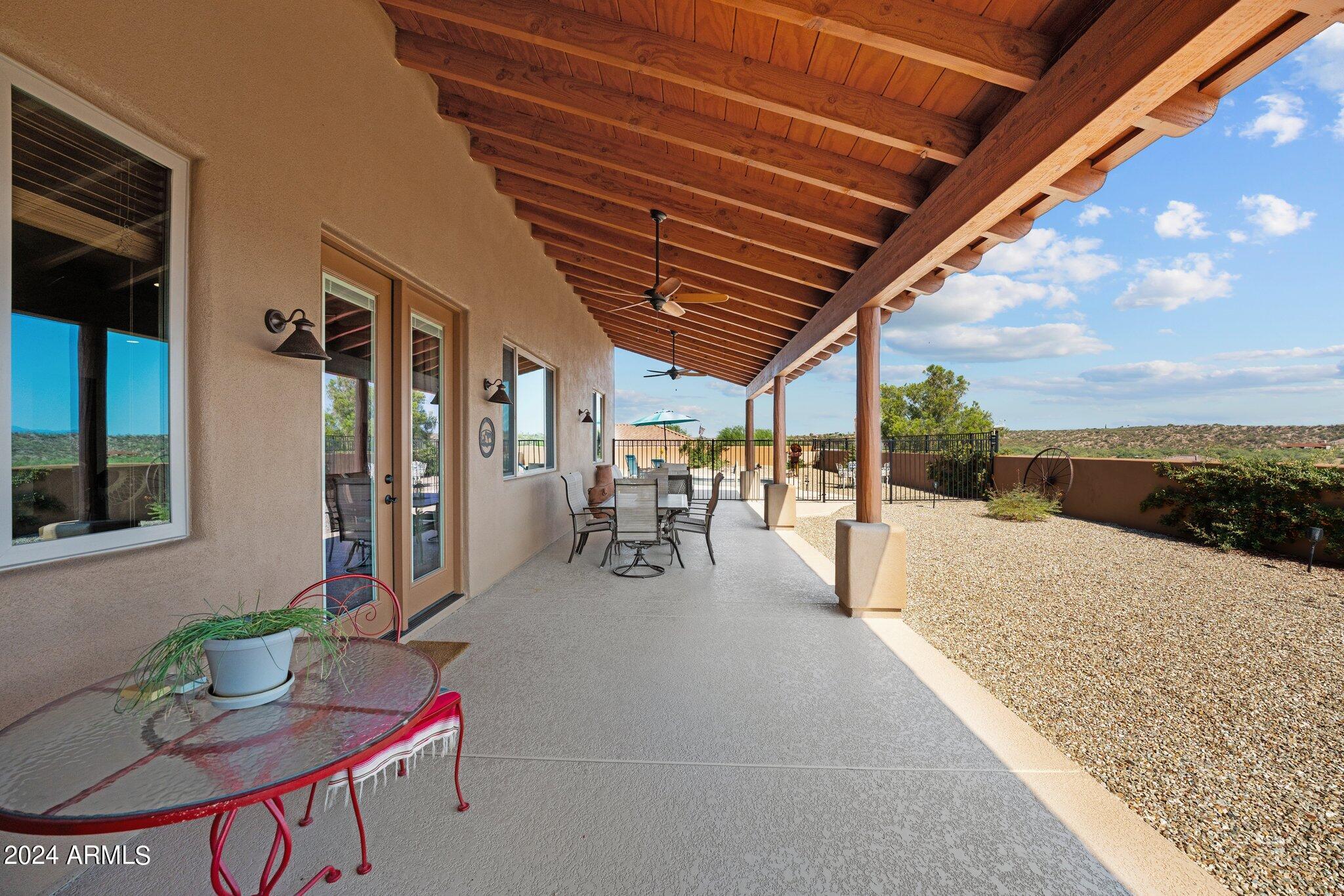 902 W SANTA FE Circle