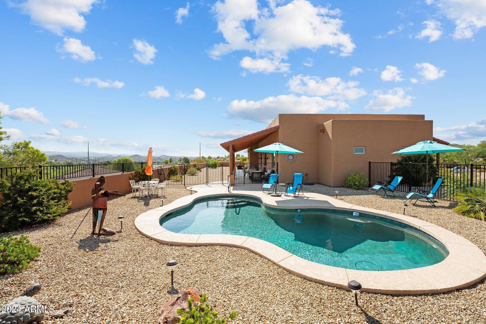 902 W SANTA FE Circle