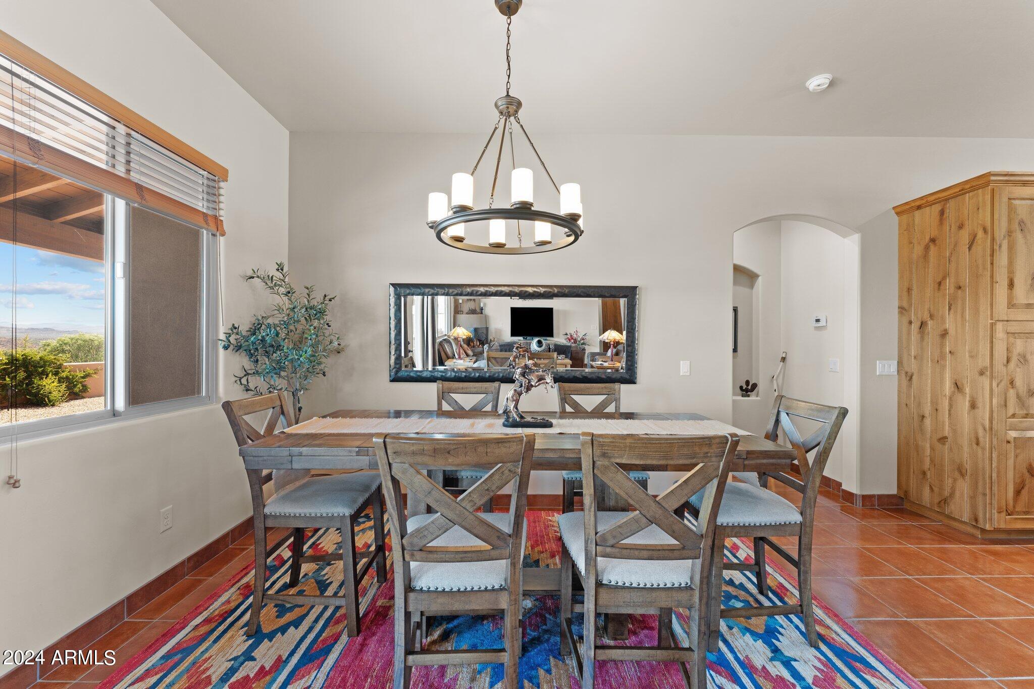 902 W SANTA FE Circle