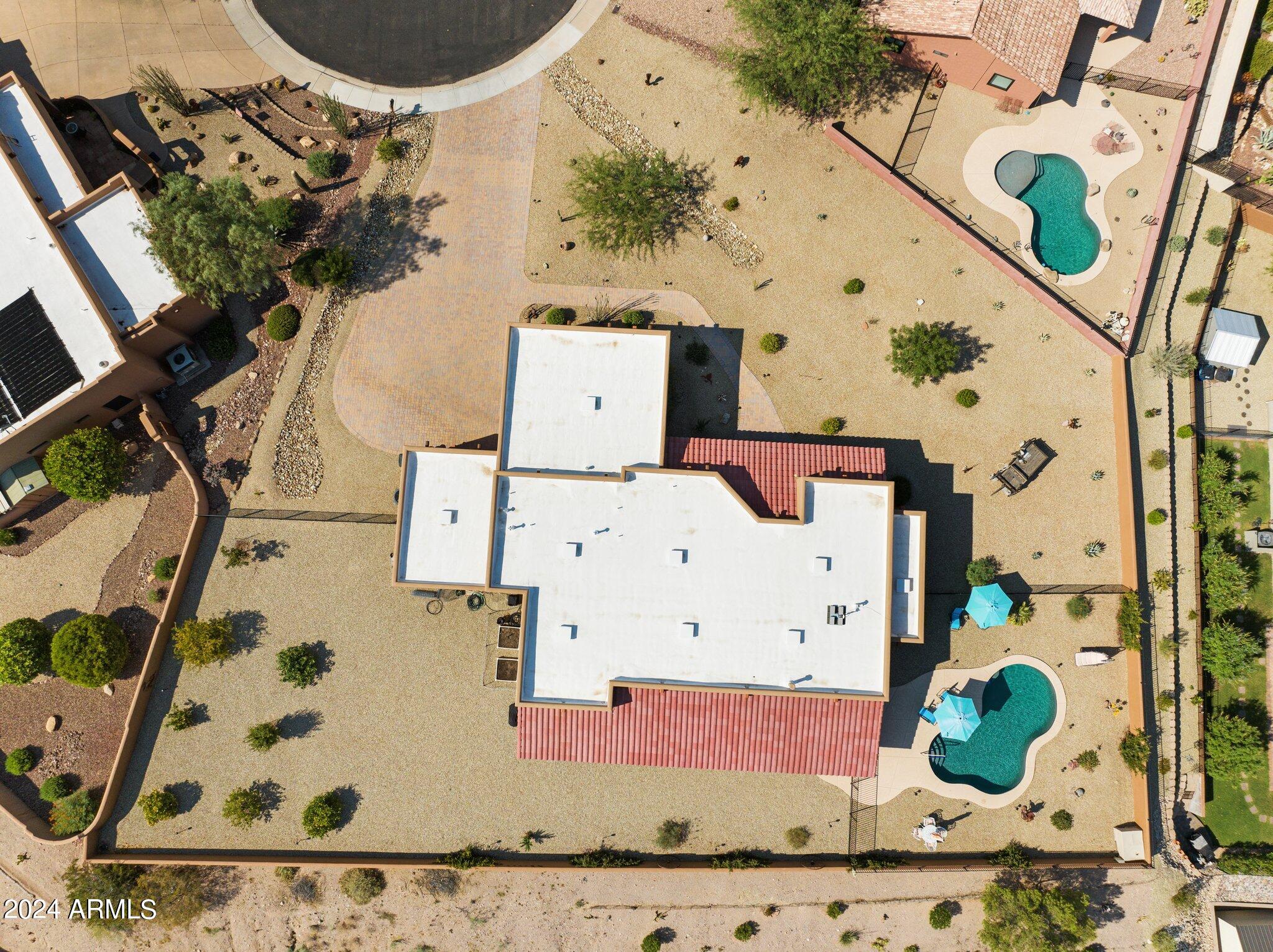 902 W SANTA FE Circle