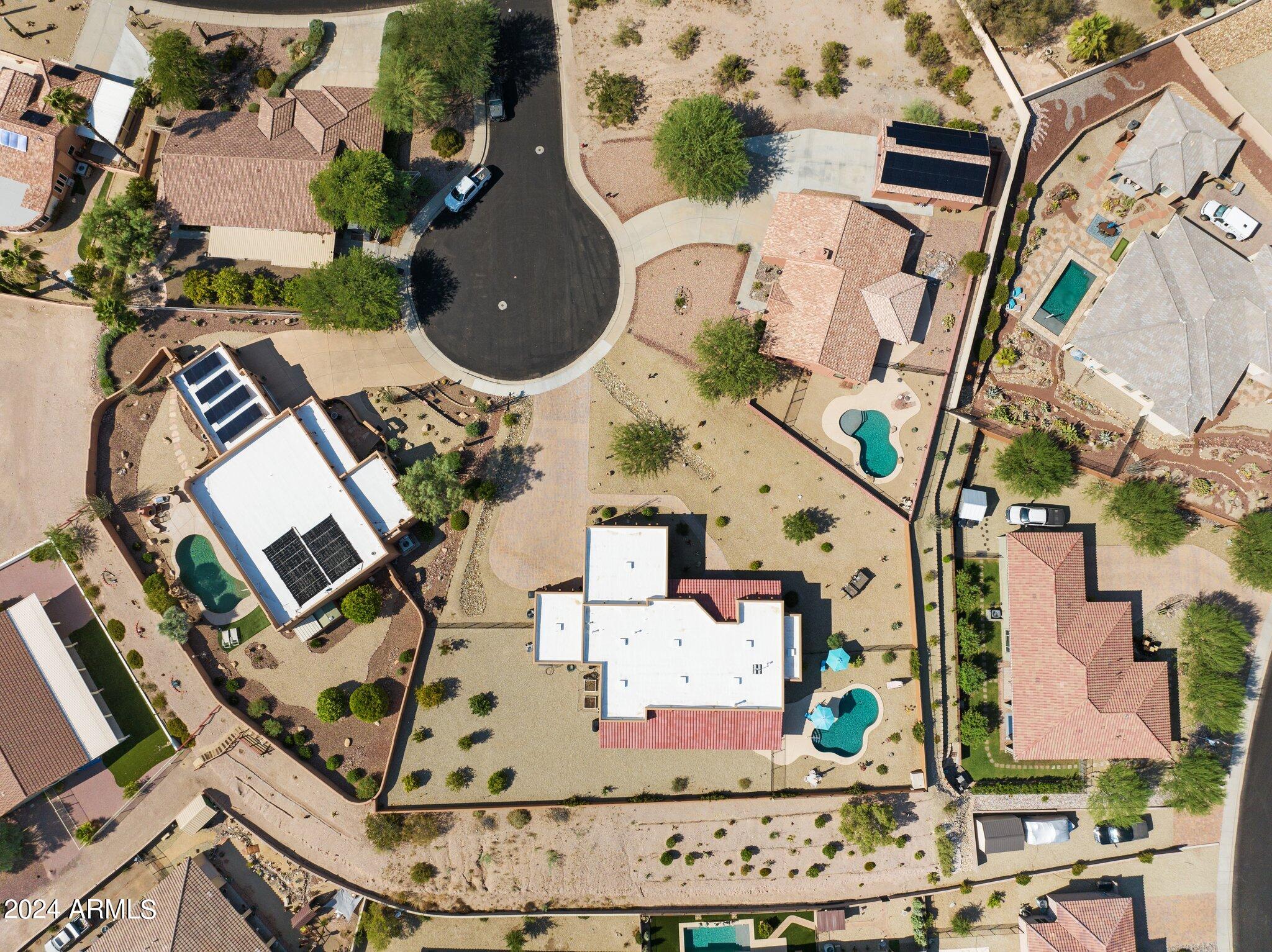 902 W SANTA FE Circle