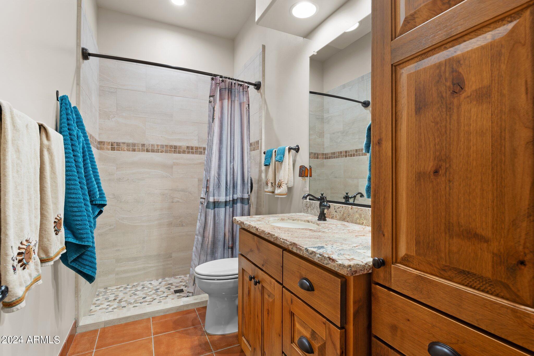 902 W SANTA FE Circle