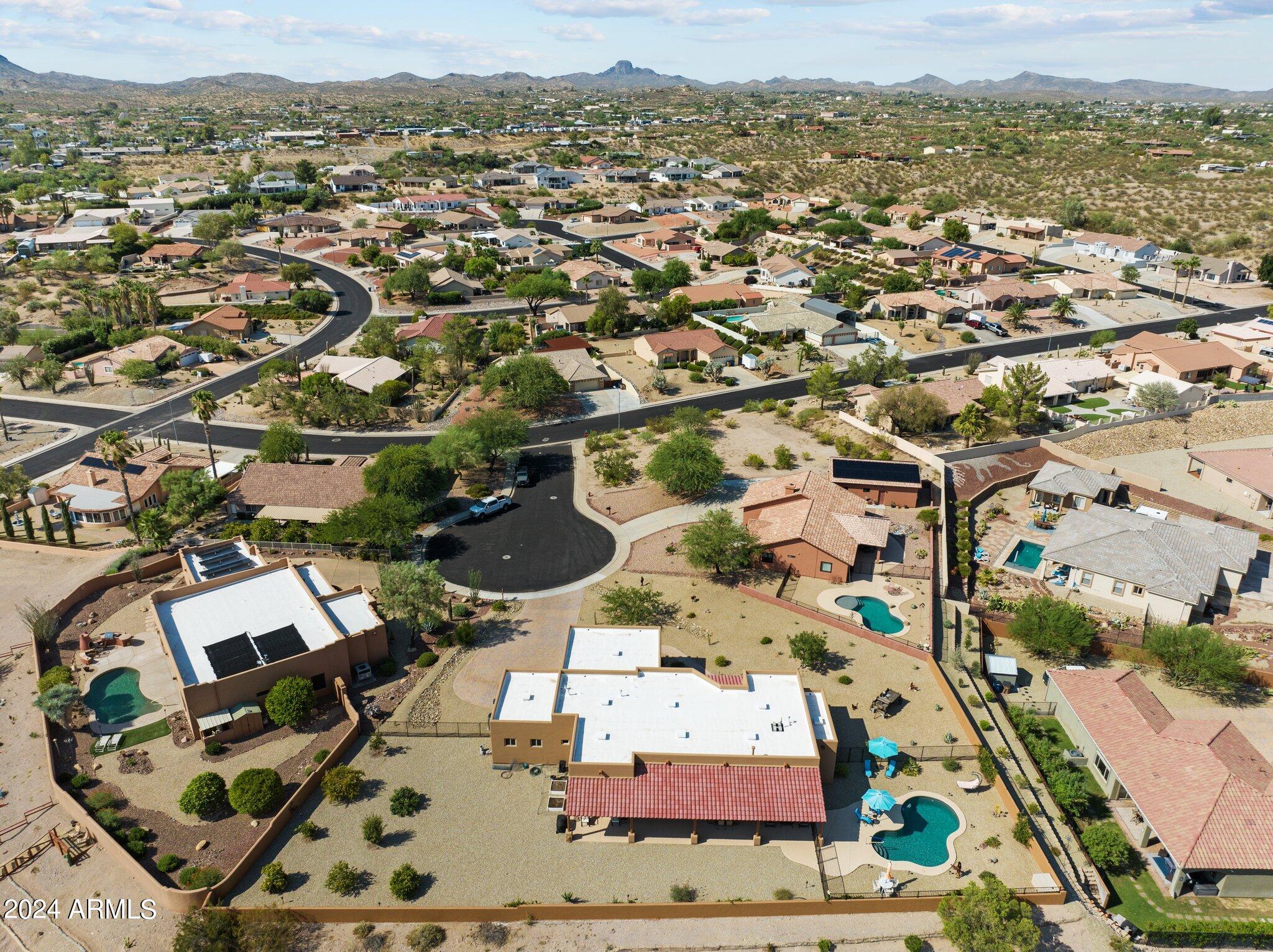 902 W SANTA FE Circle
