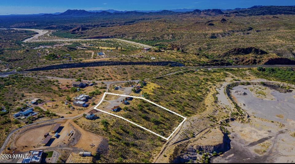 44025 N US HWY 60