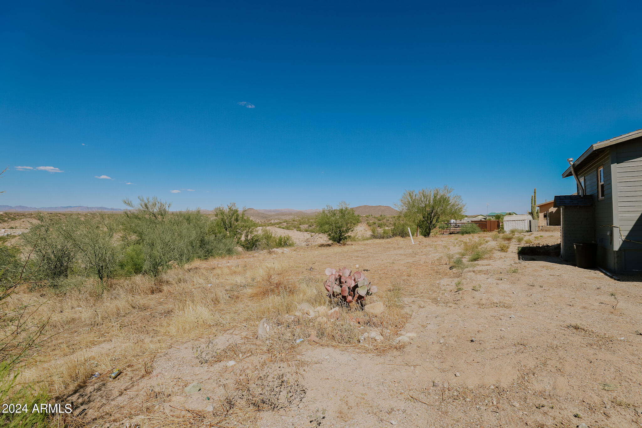 44025 N US HWY 60