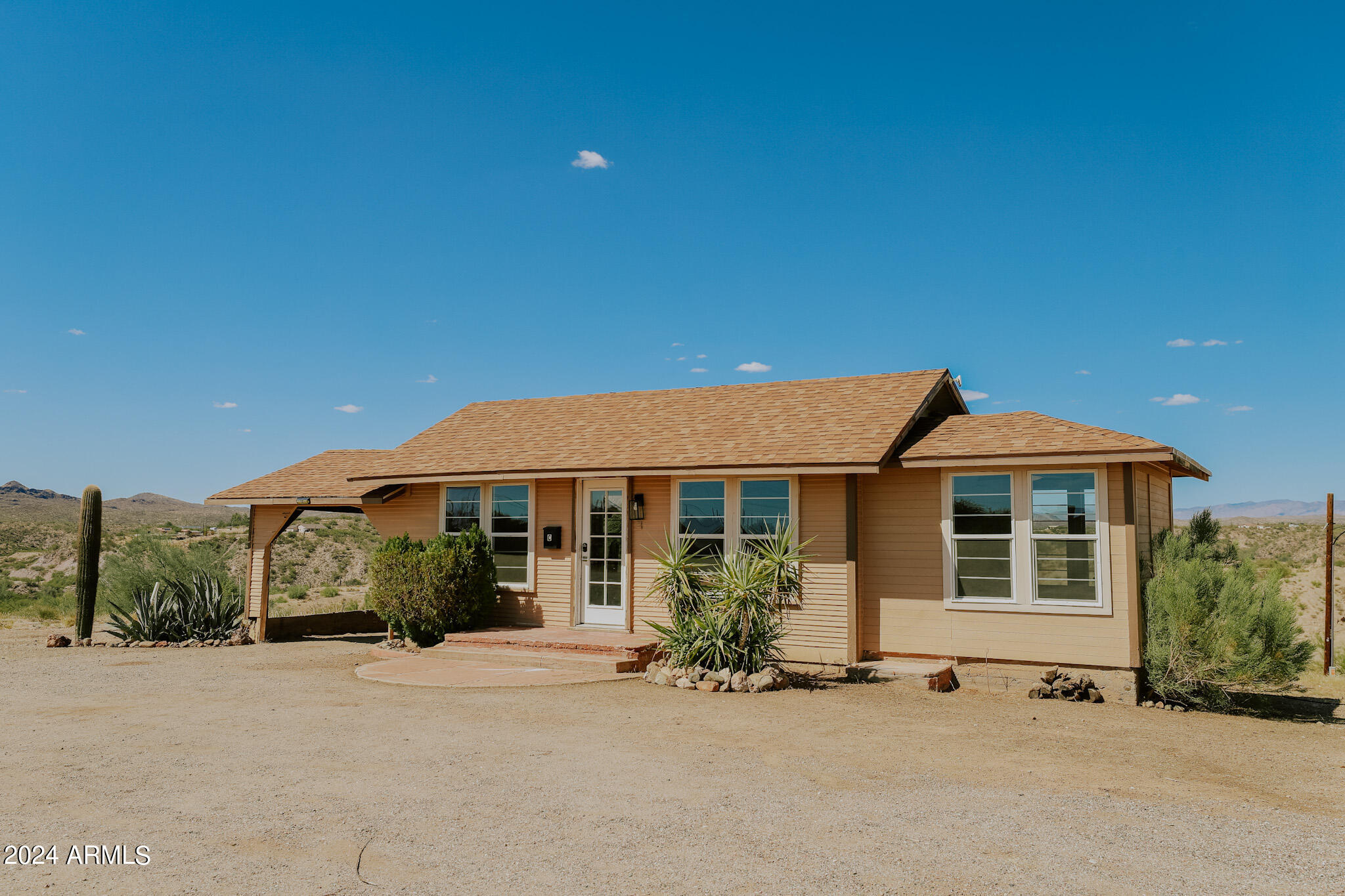 44025 N US HWY 60