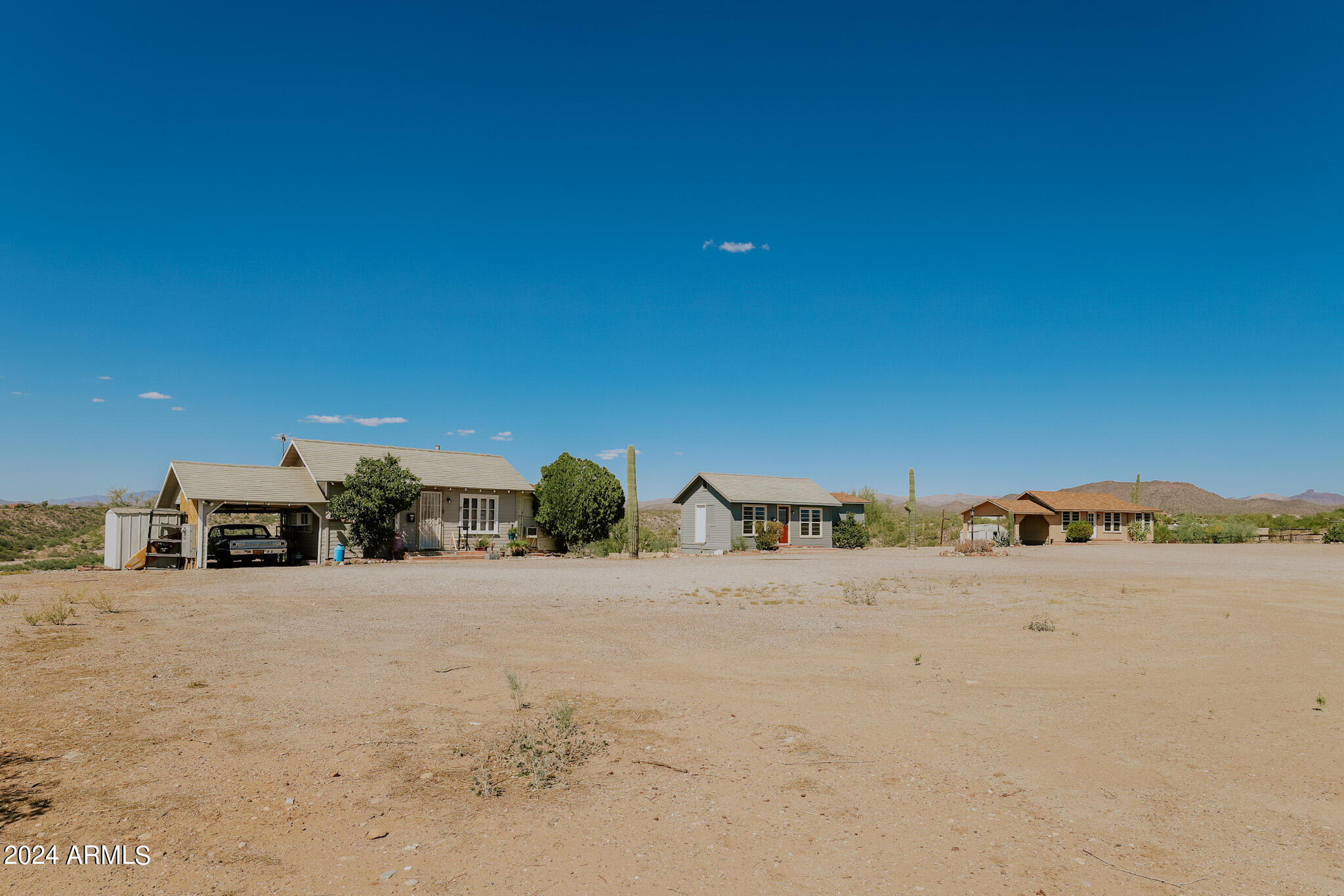 44025 N US HWY 60