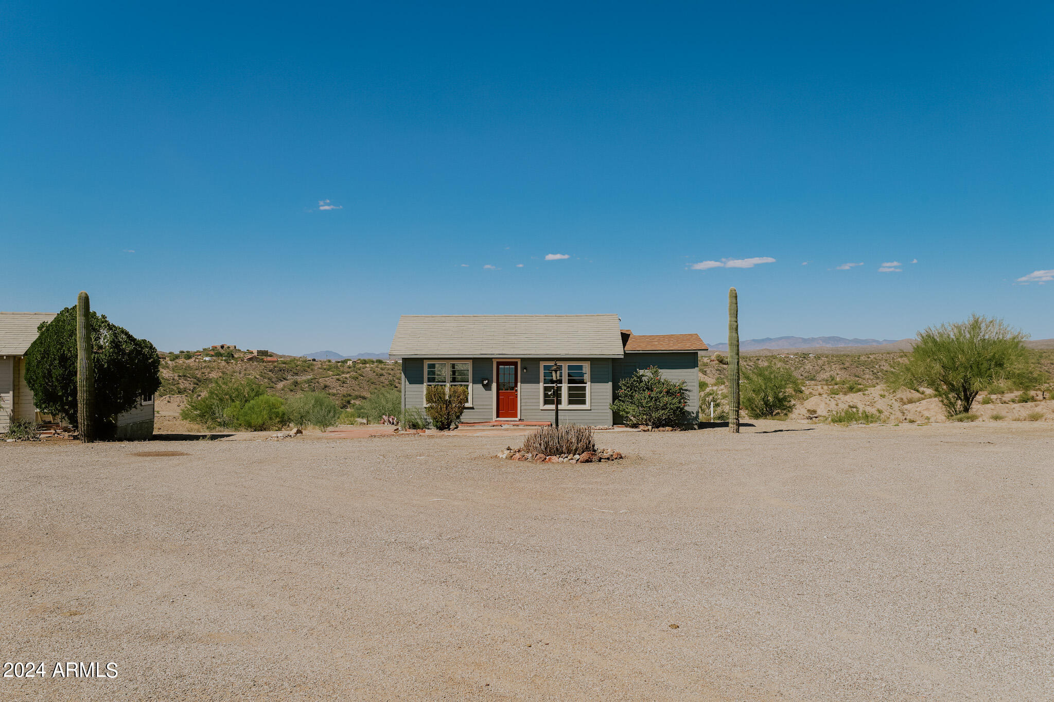 44025 N US HWY 60