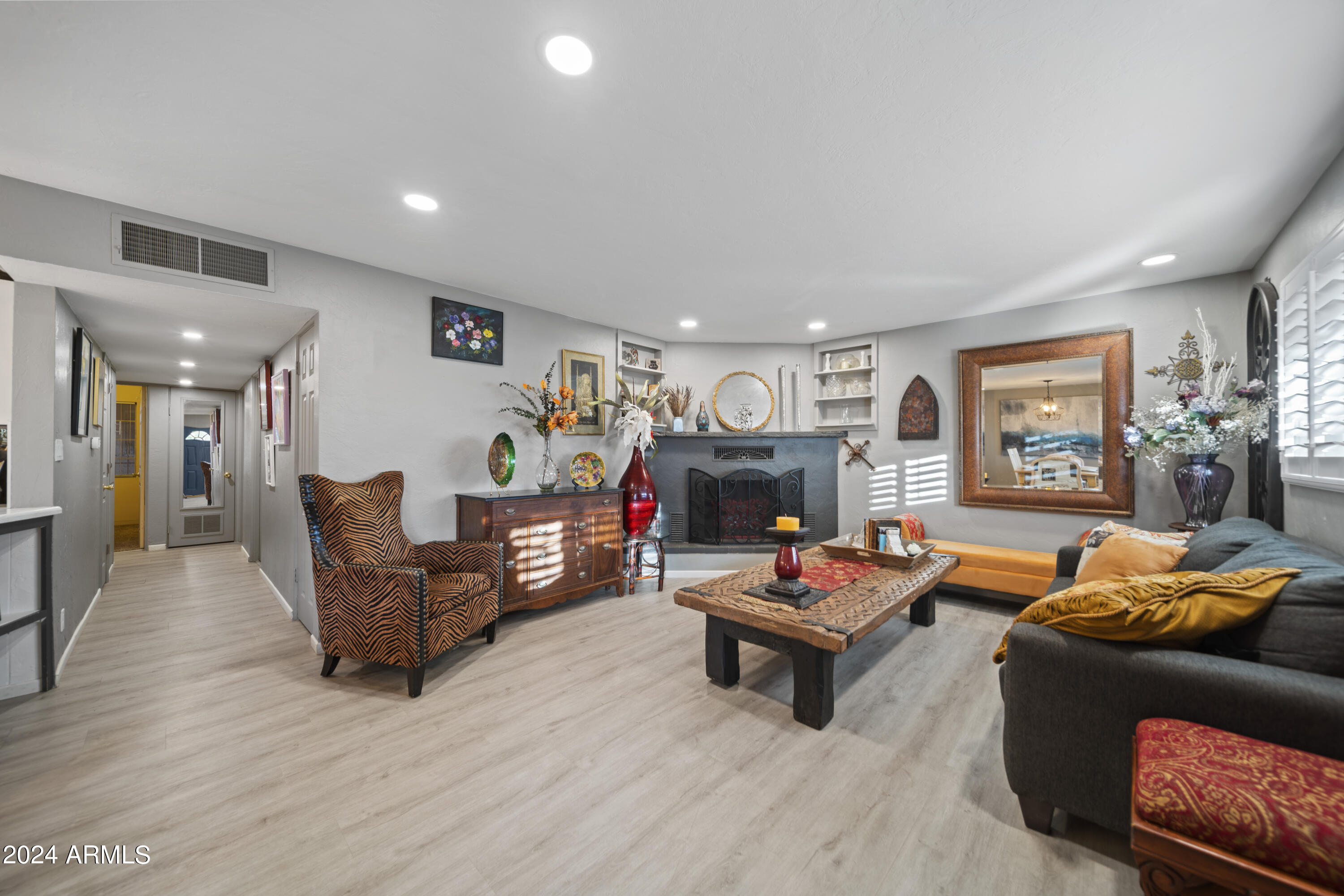 155 N MADISON Street