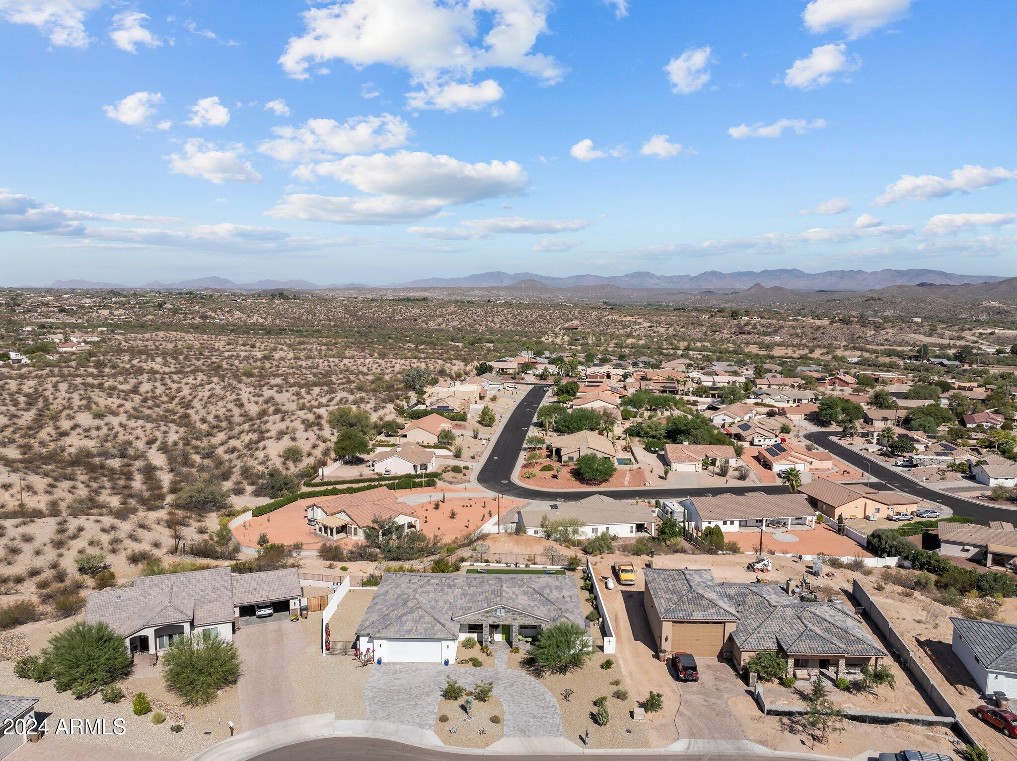 960 W Hermosa Drive