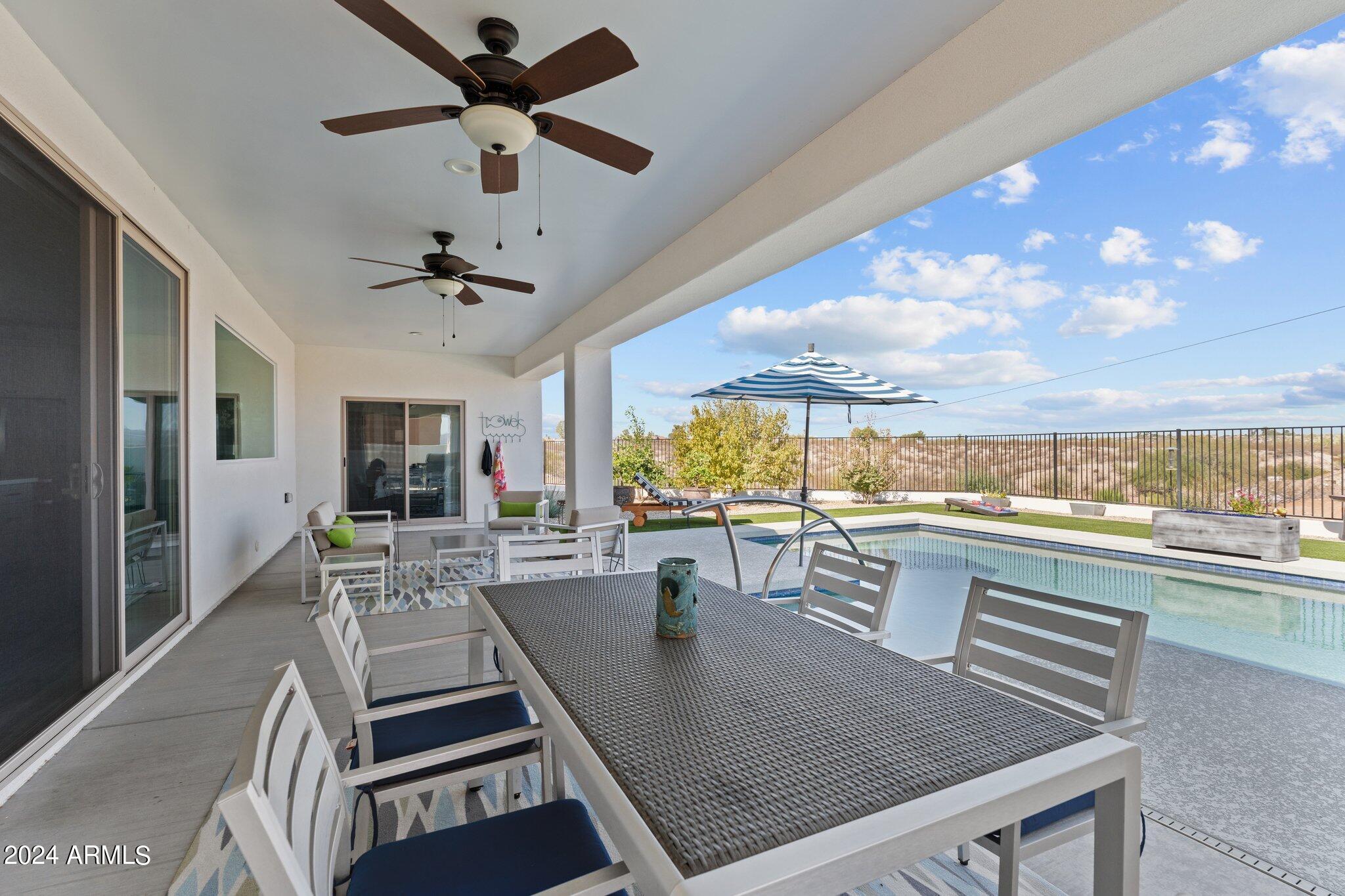 960 W Hermosa Drive