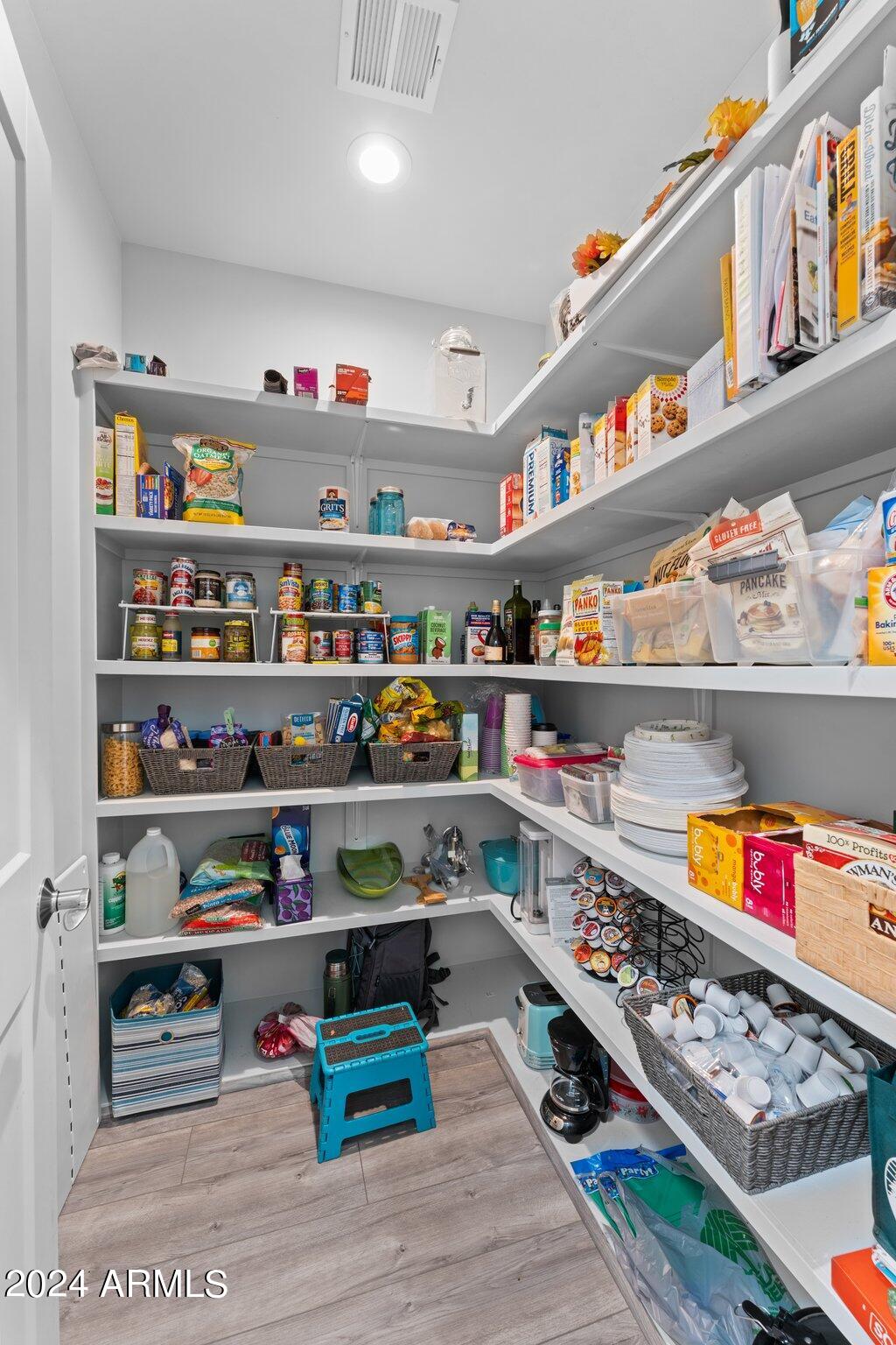 960 W Hermosa Drive