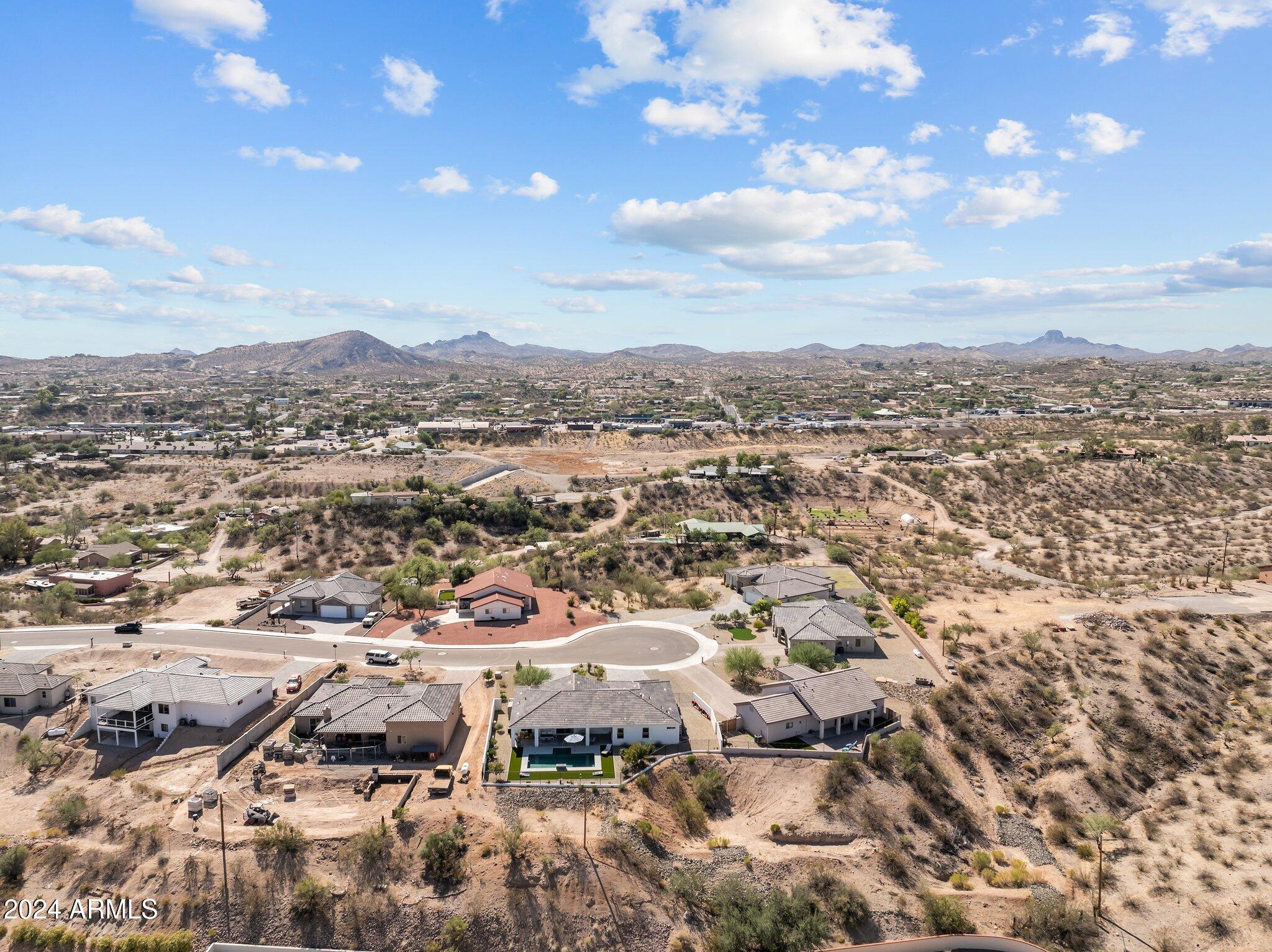 960 W Hermosa Drive