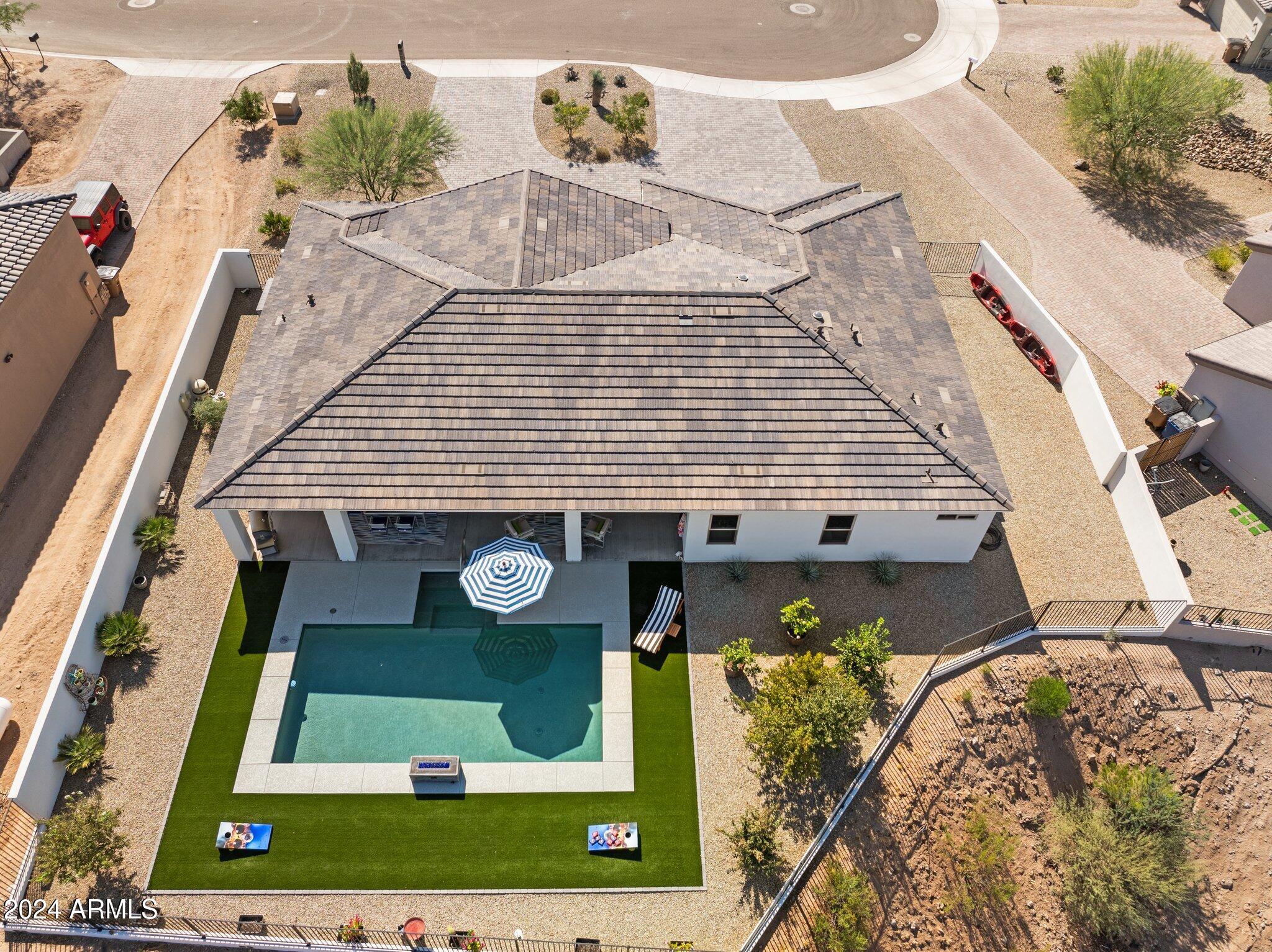 960 W Hermosa Drive