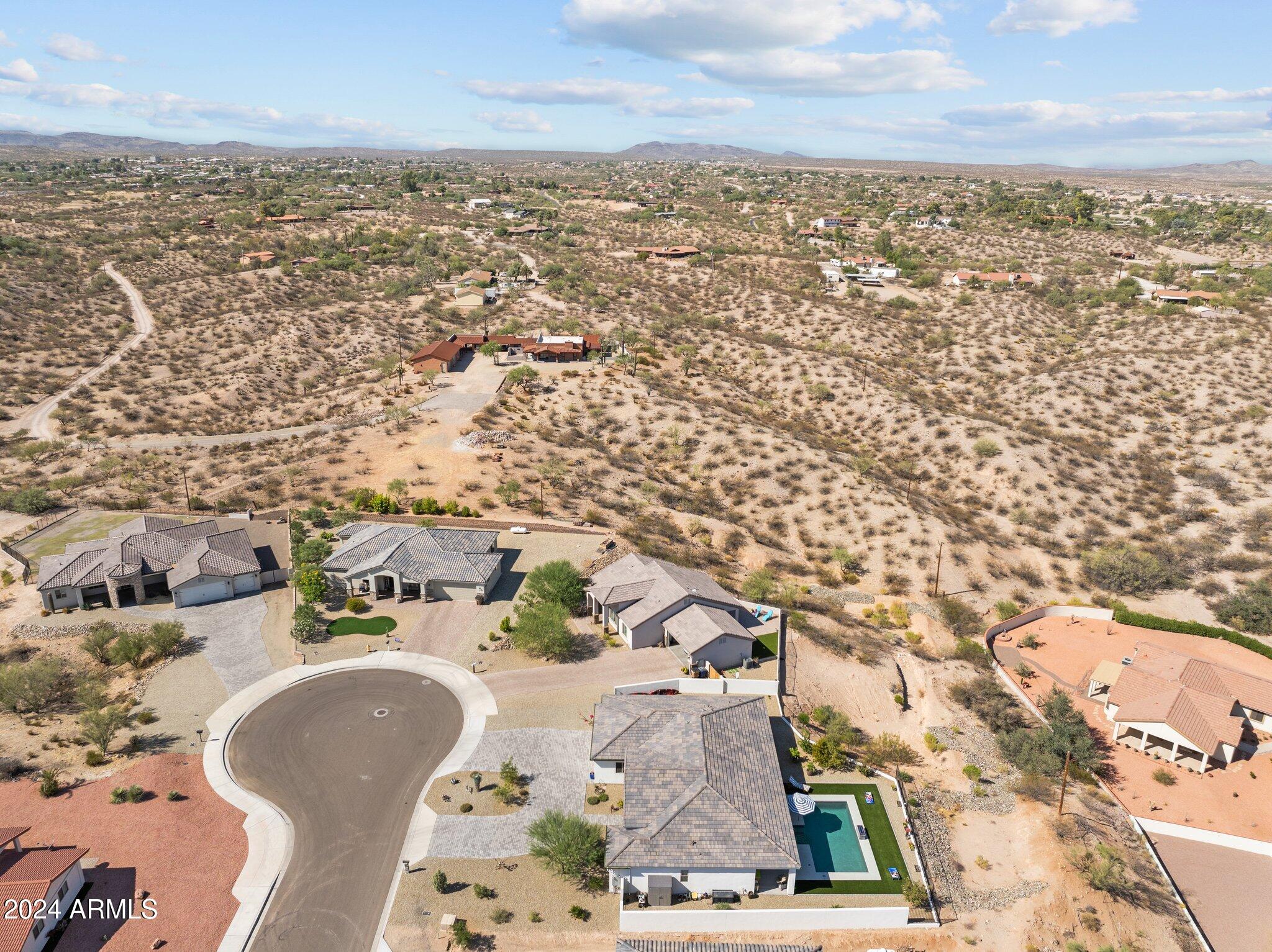 960 W Hermosa Drive