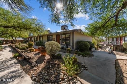520 S PALM Drive