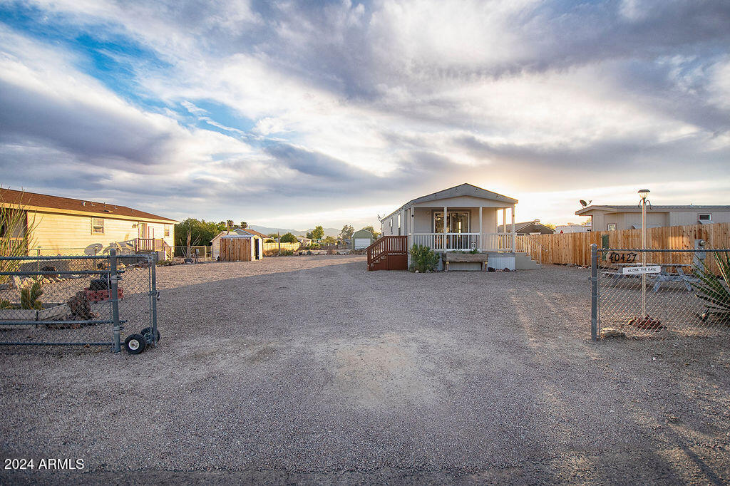 40427 DAKOTA Place
