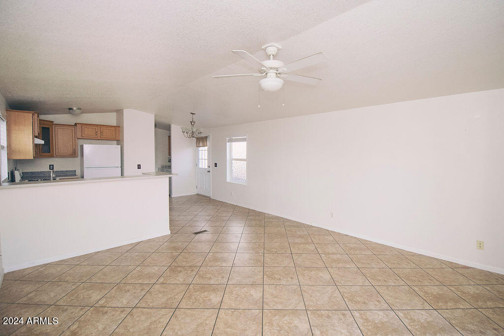 40427 DAKOTA Place