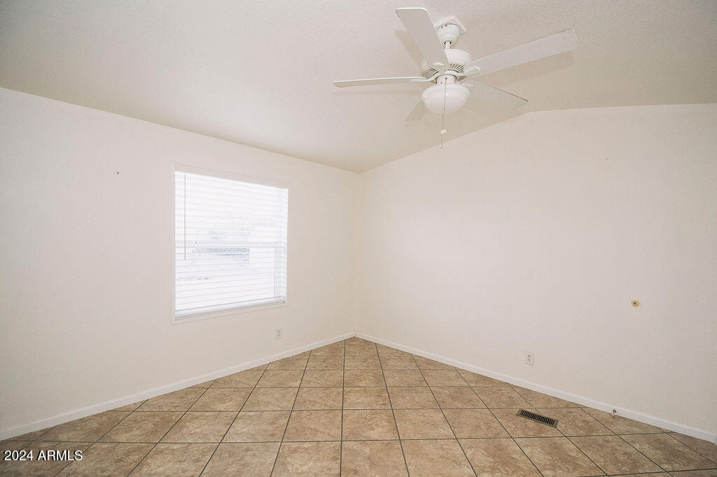 40427 DAKOTA Place