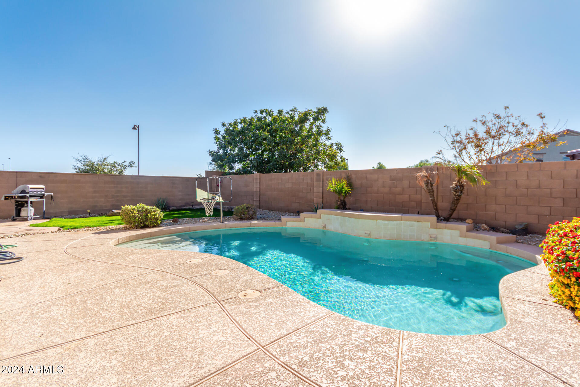 41547 W Cheyenne Court