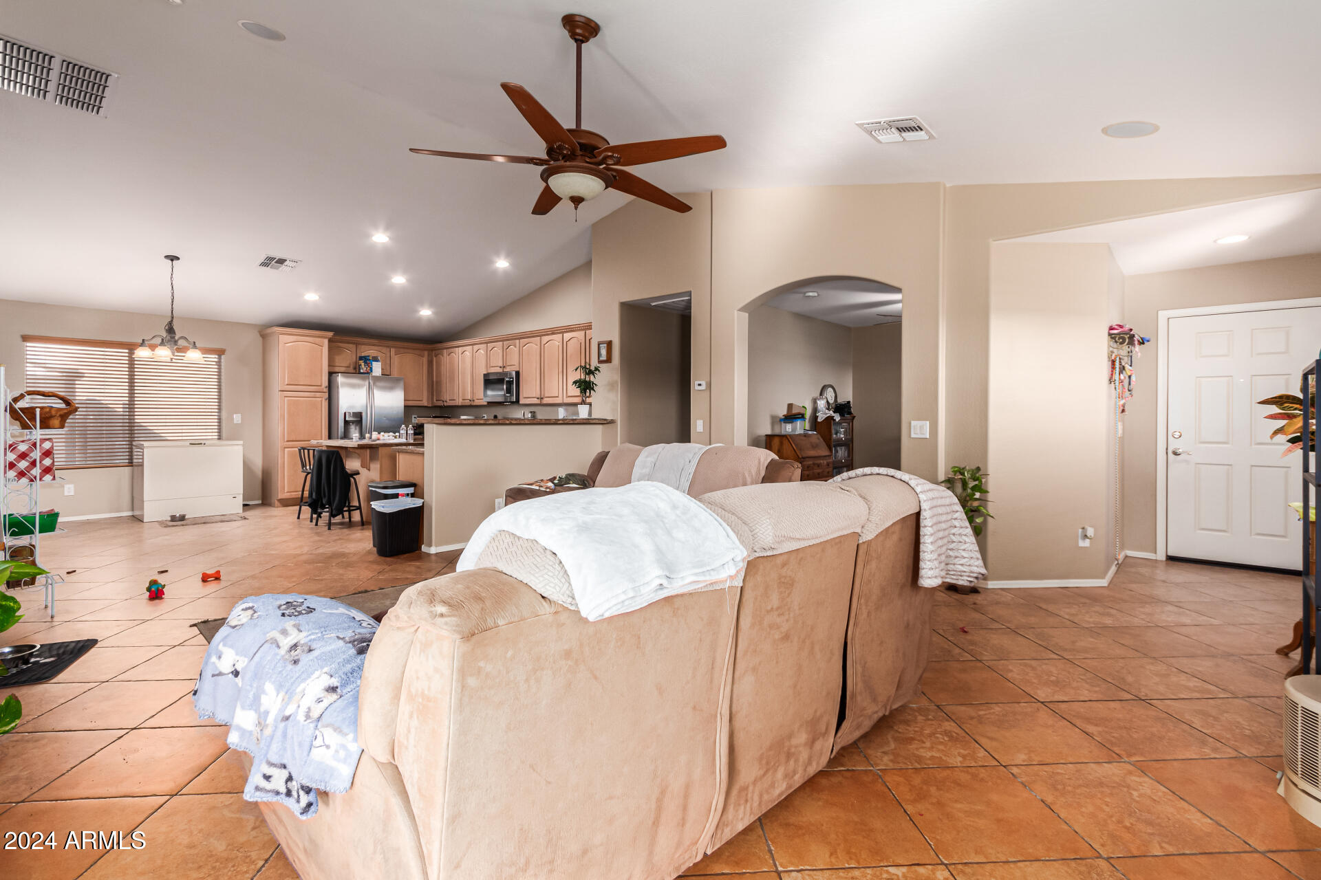 41547 W Cheyenne Court