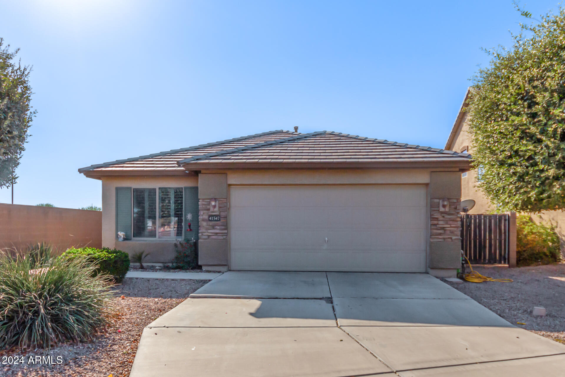 41547 W Cheyenne Court