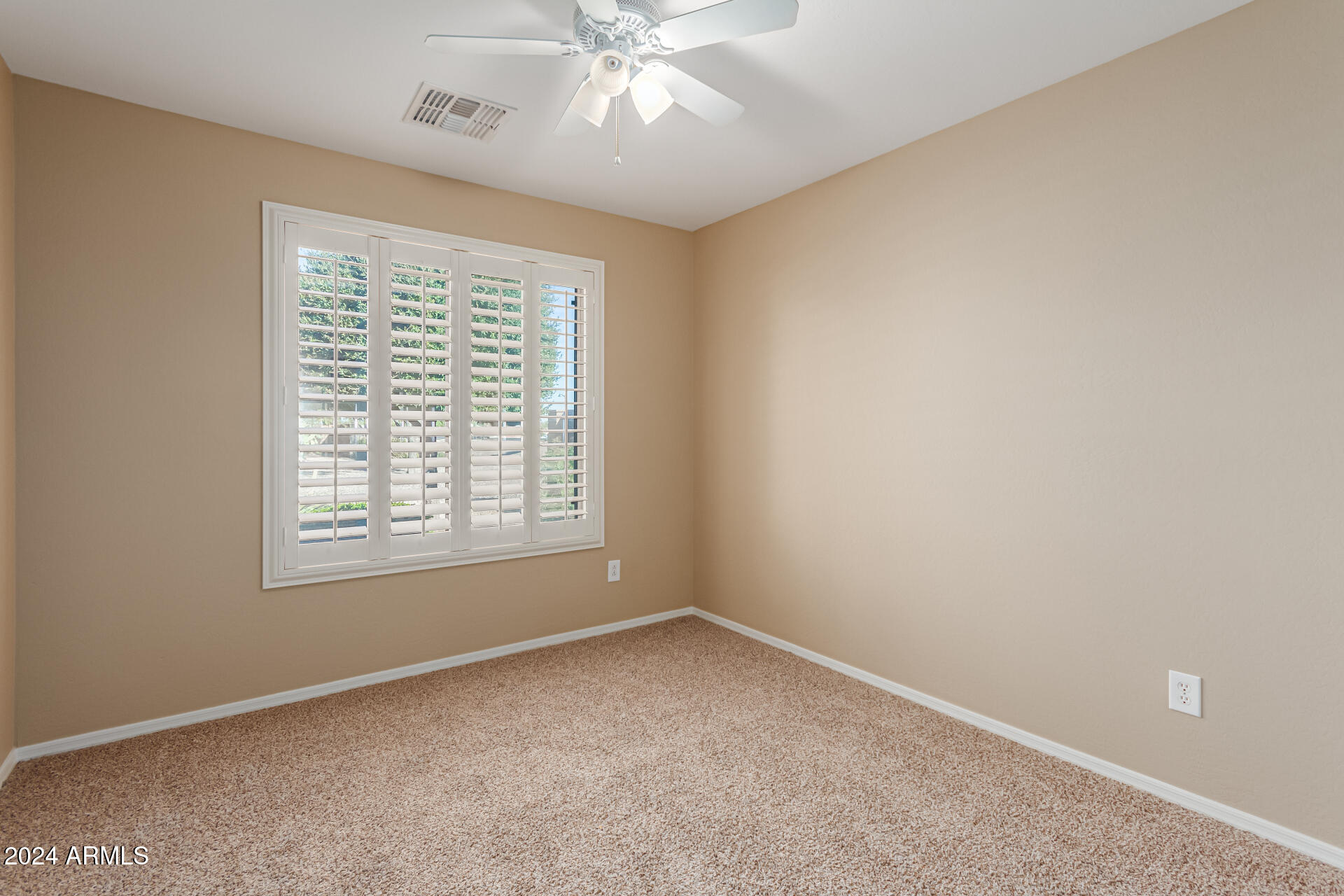 41547 W Cheyenne Court