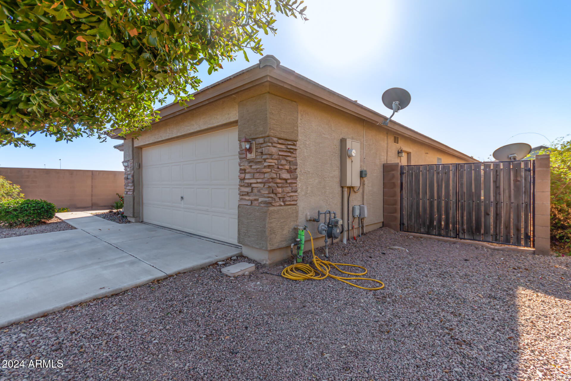 41547 W Cheyenne Court