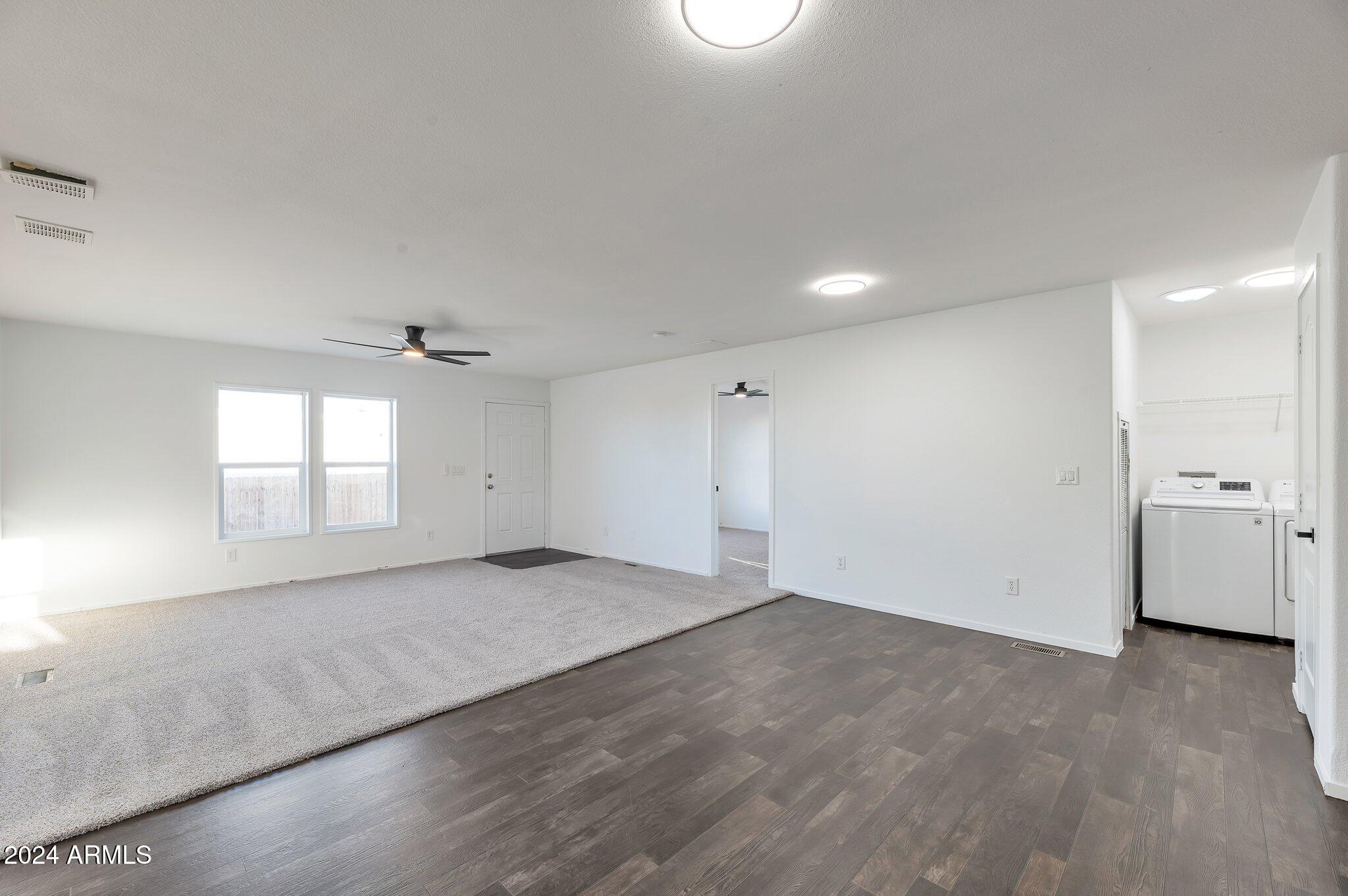 518 W CLAESSENS Drive