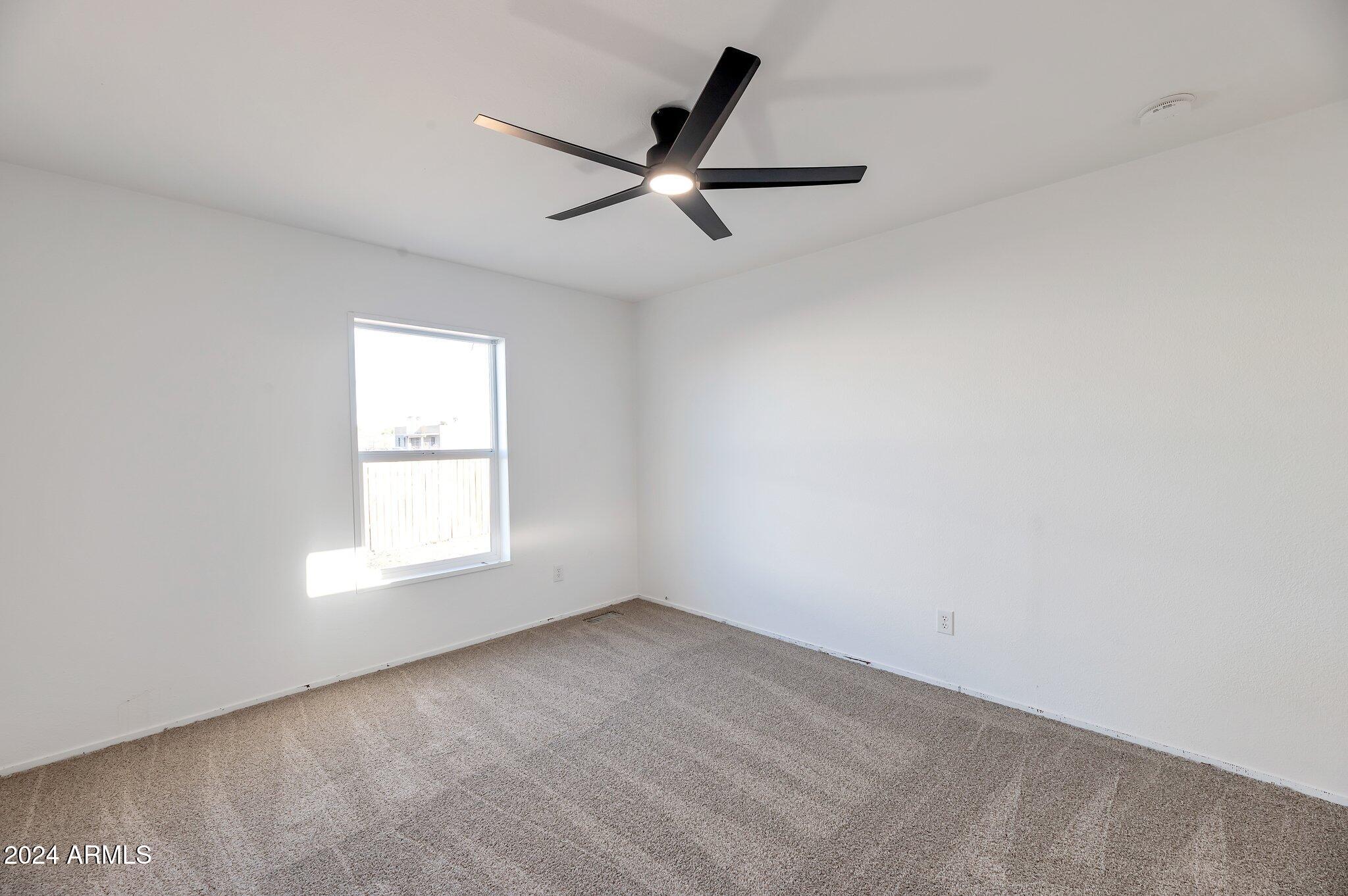 518 W CLAESSENS Drive