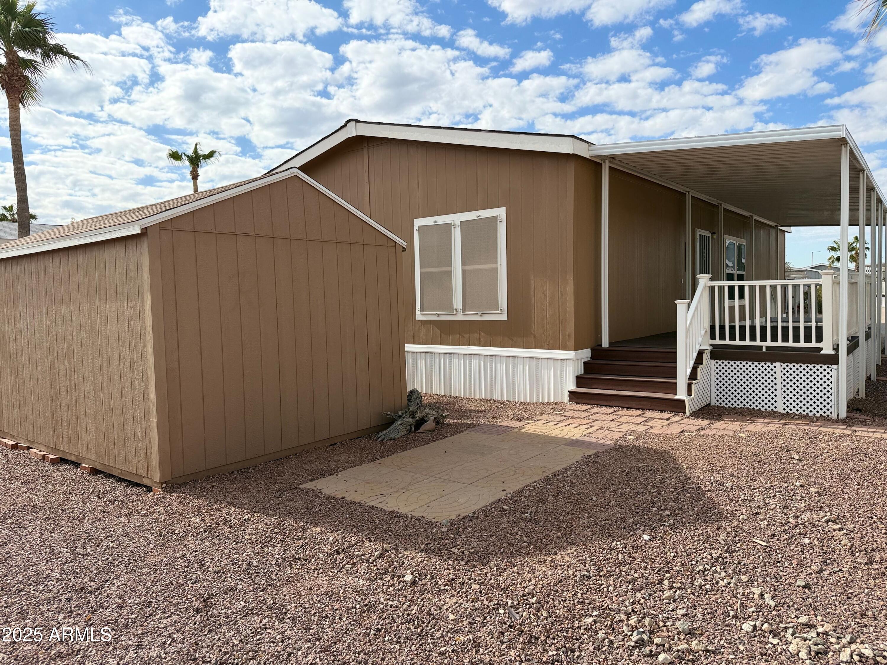 2000 S Apache Road 27
