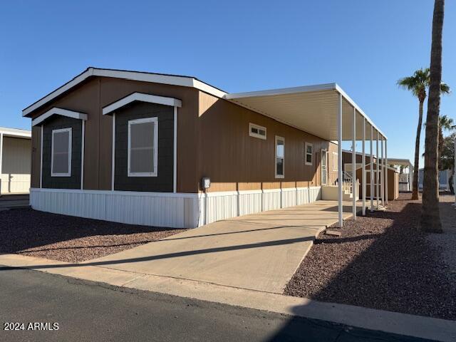 2000 S Apache Road 27