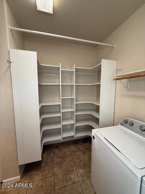 2000 S Apache Road 27