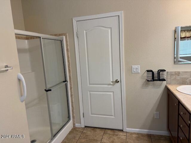 2000 S Apache Road 27