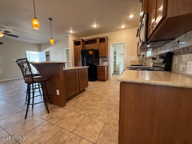 2000 S Apache Road 27