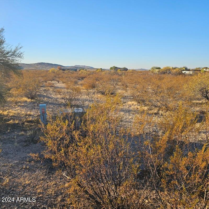 21775 W Date Creek Road 9 & 10