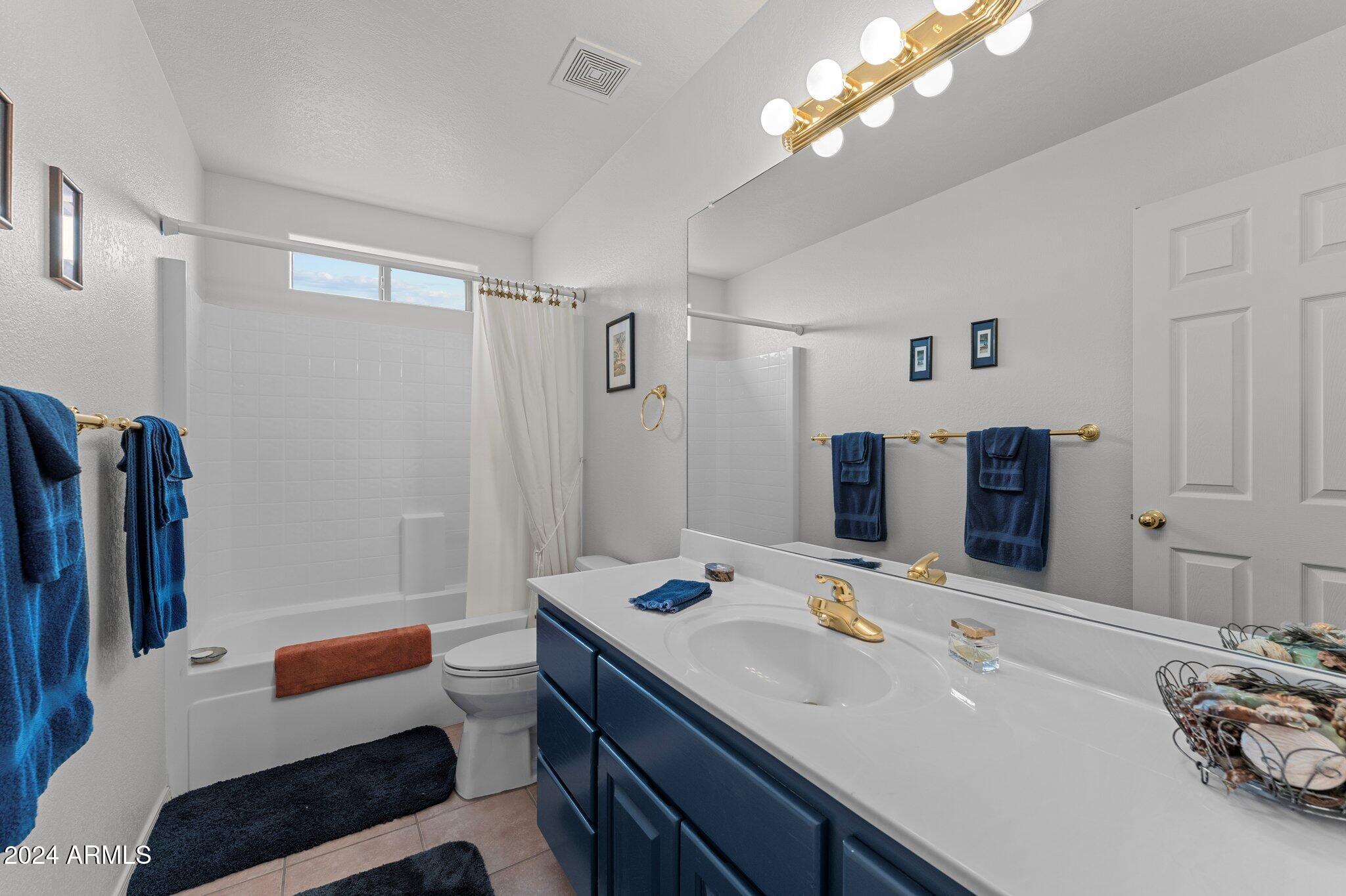 250 COTTONWOOD Lane