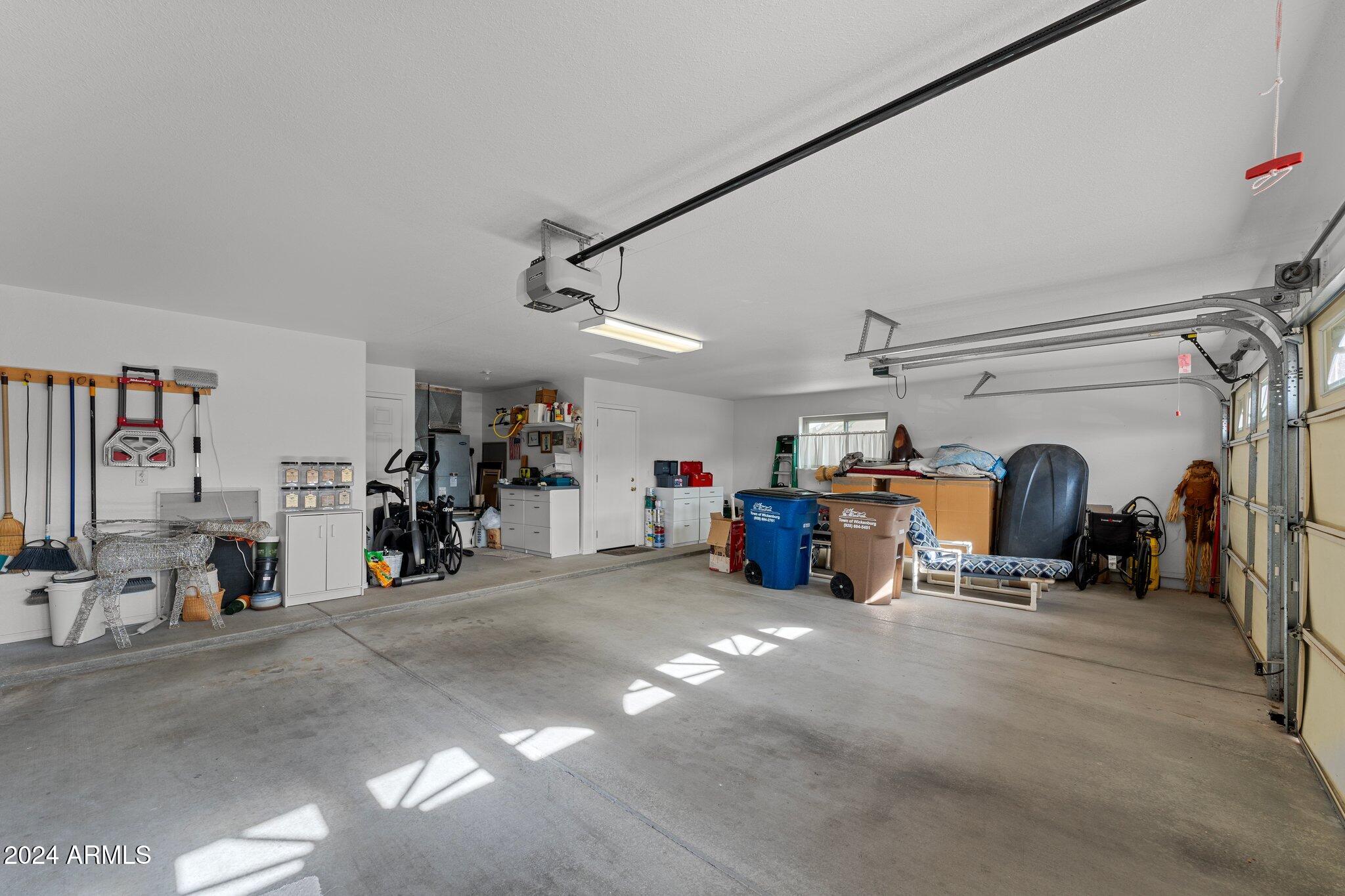 250 COTTONWOOD Lane