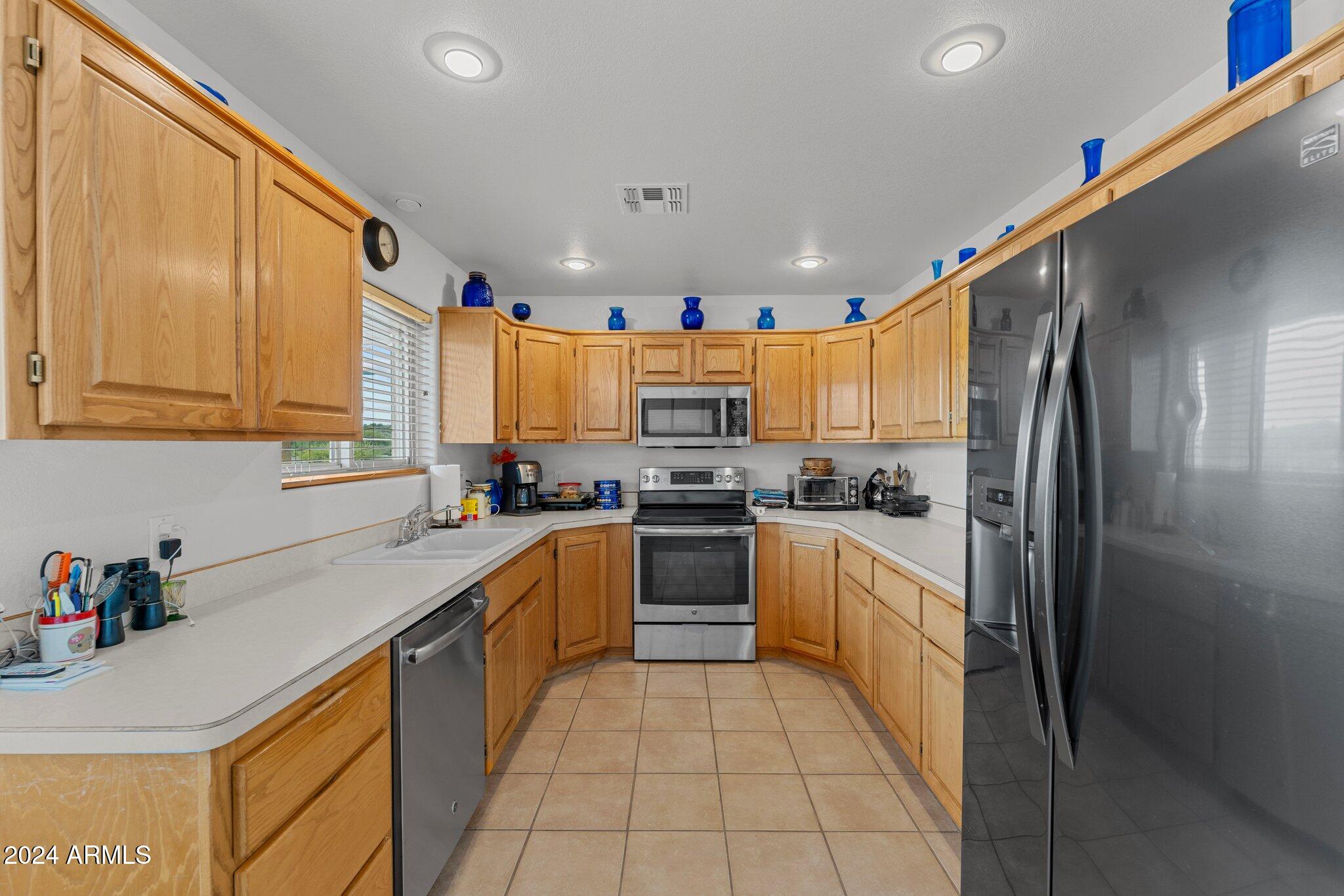 250 COTTONWOOD Lane