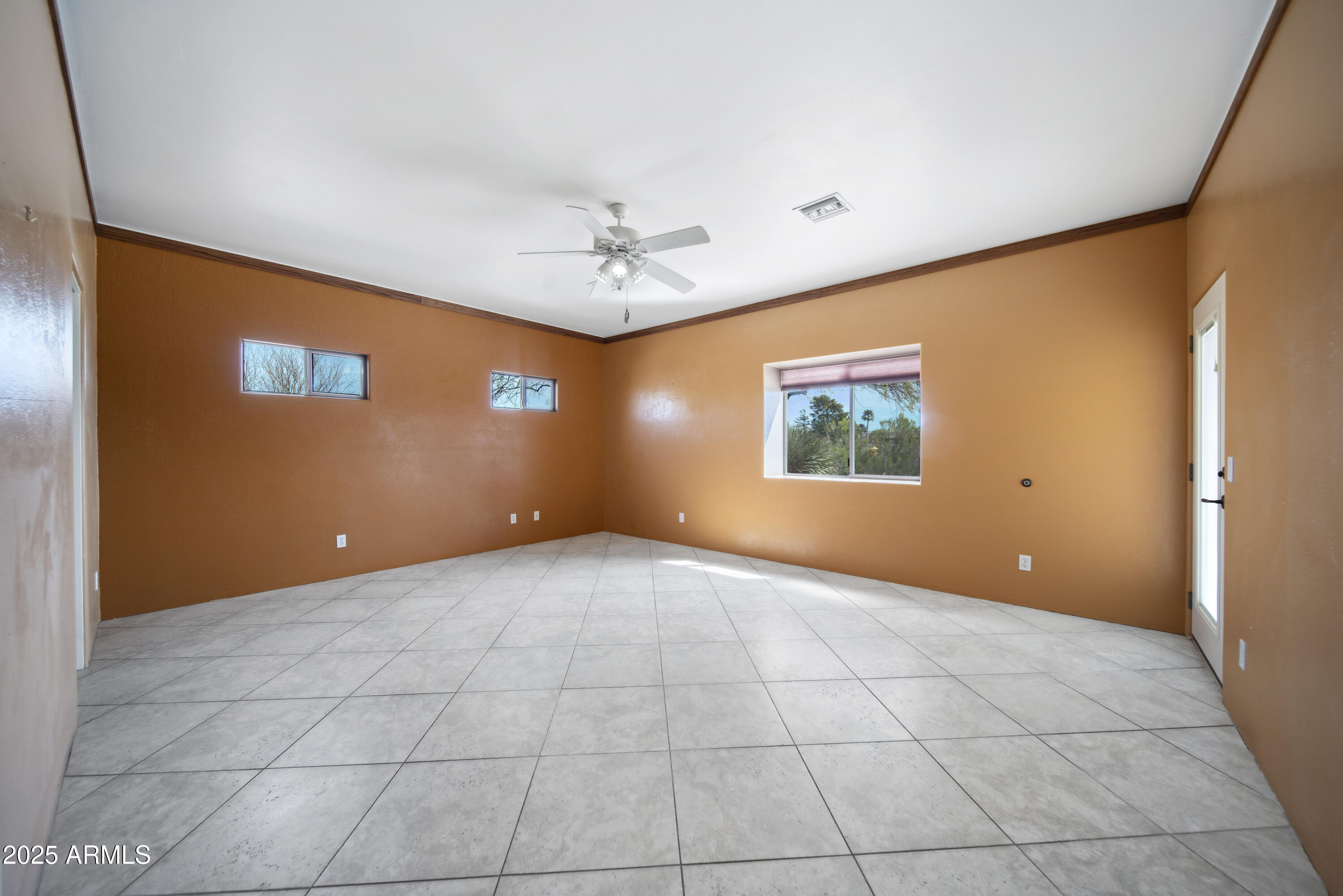 55823 N 329th Drive