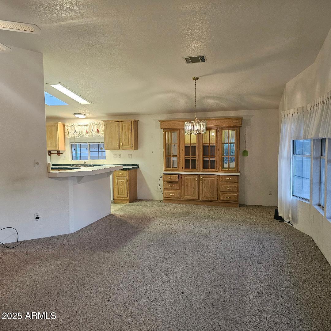 685 Smoketree Street