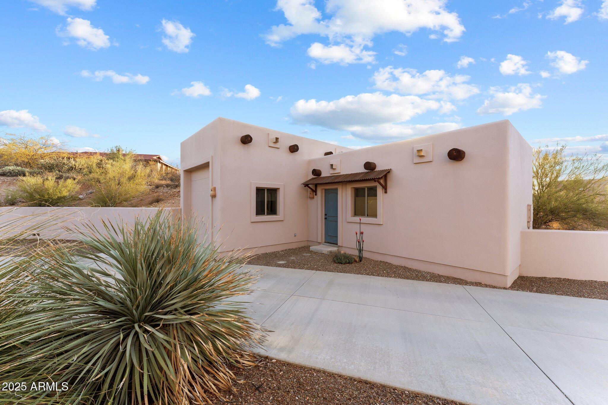 669 W CHAPARRAL Road