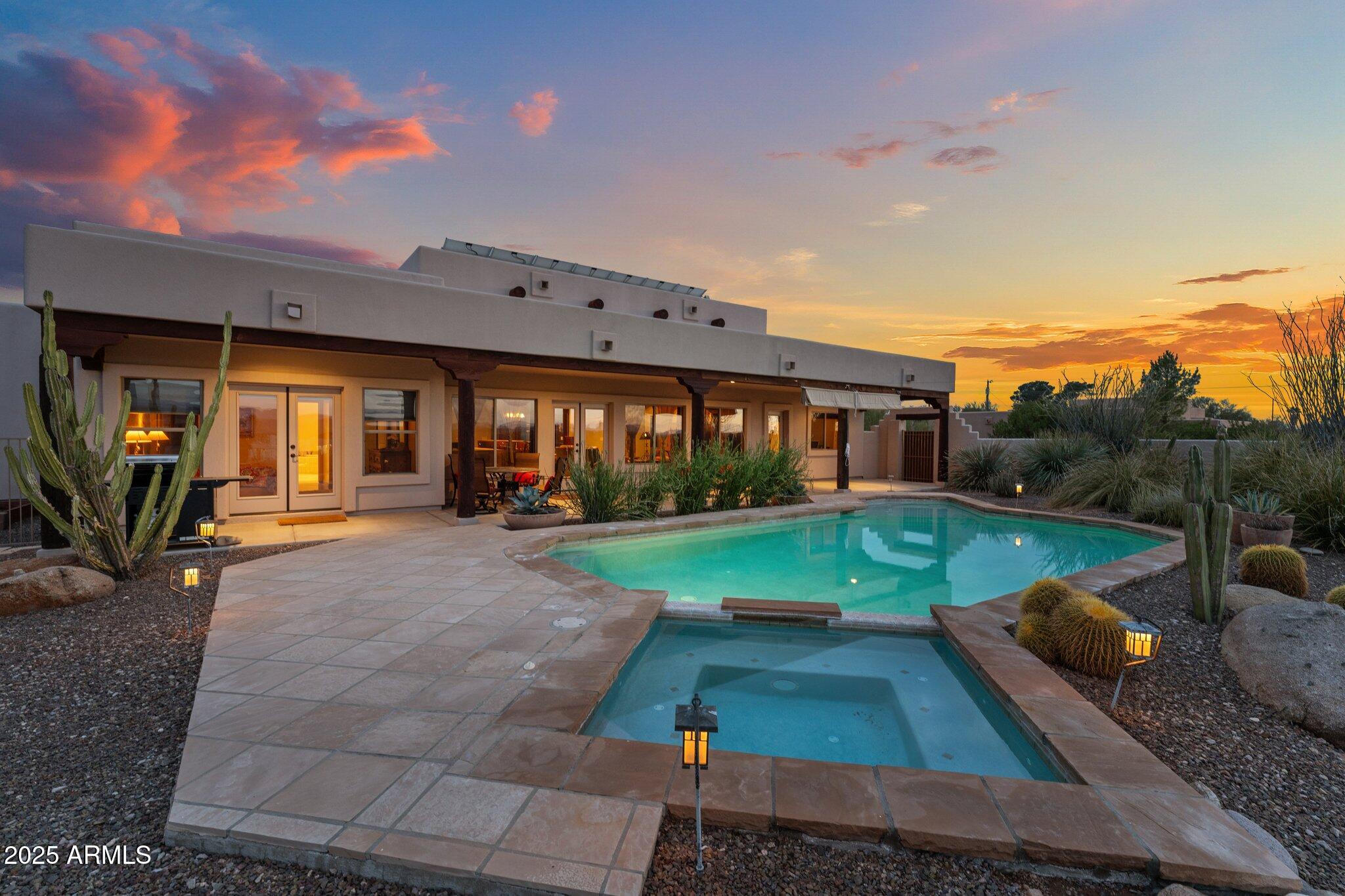 669 W CHAPARRAL Road
