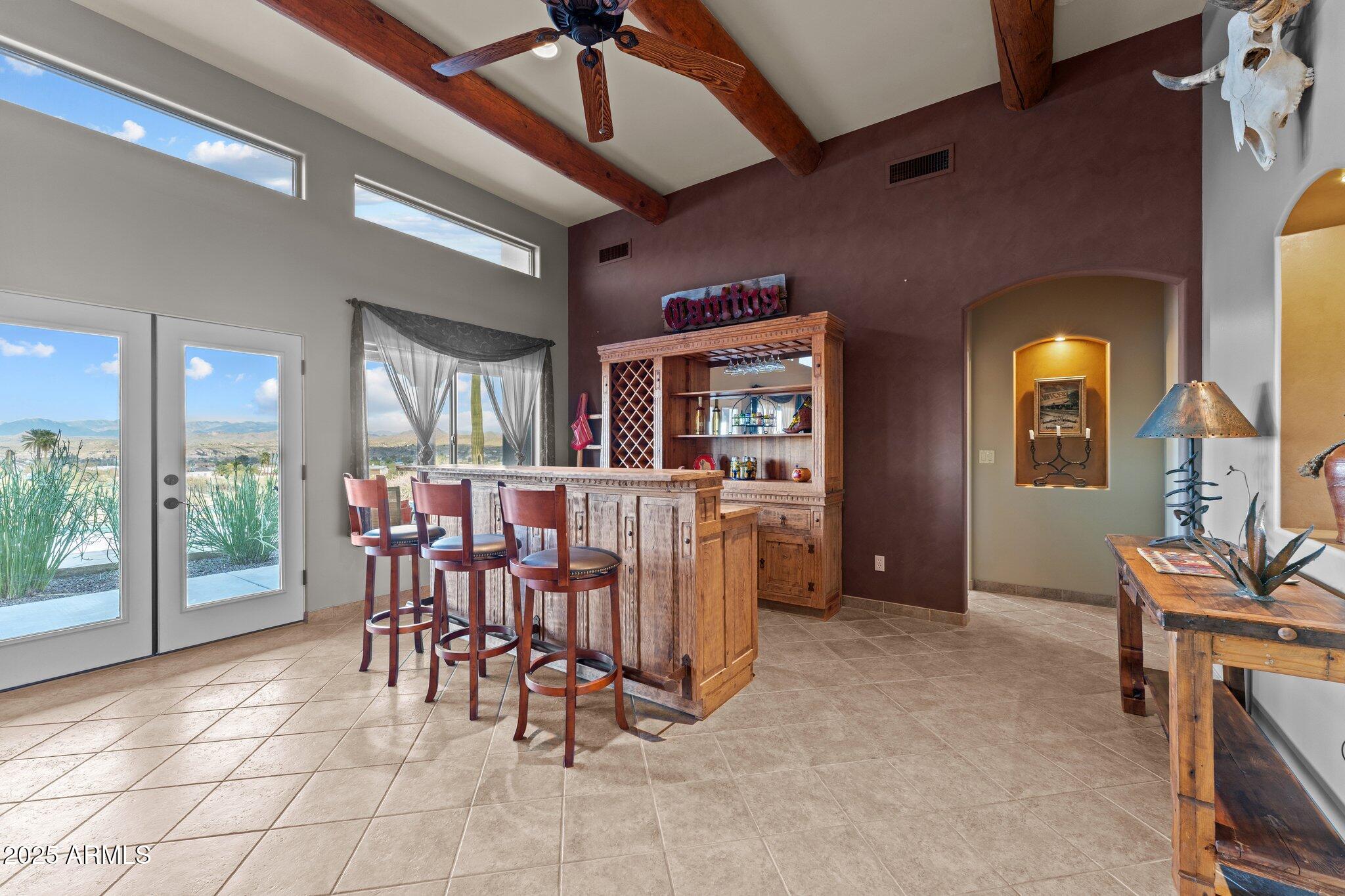 669 W CHAPARRAL Road
