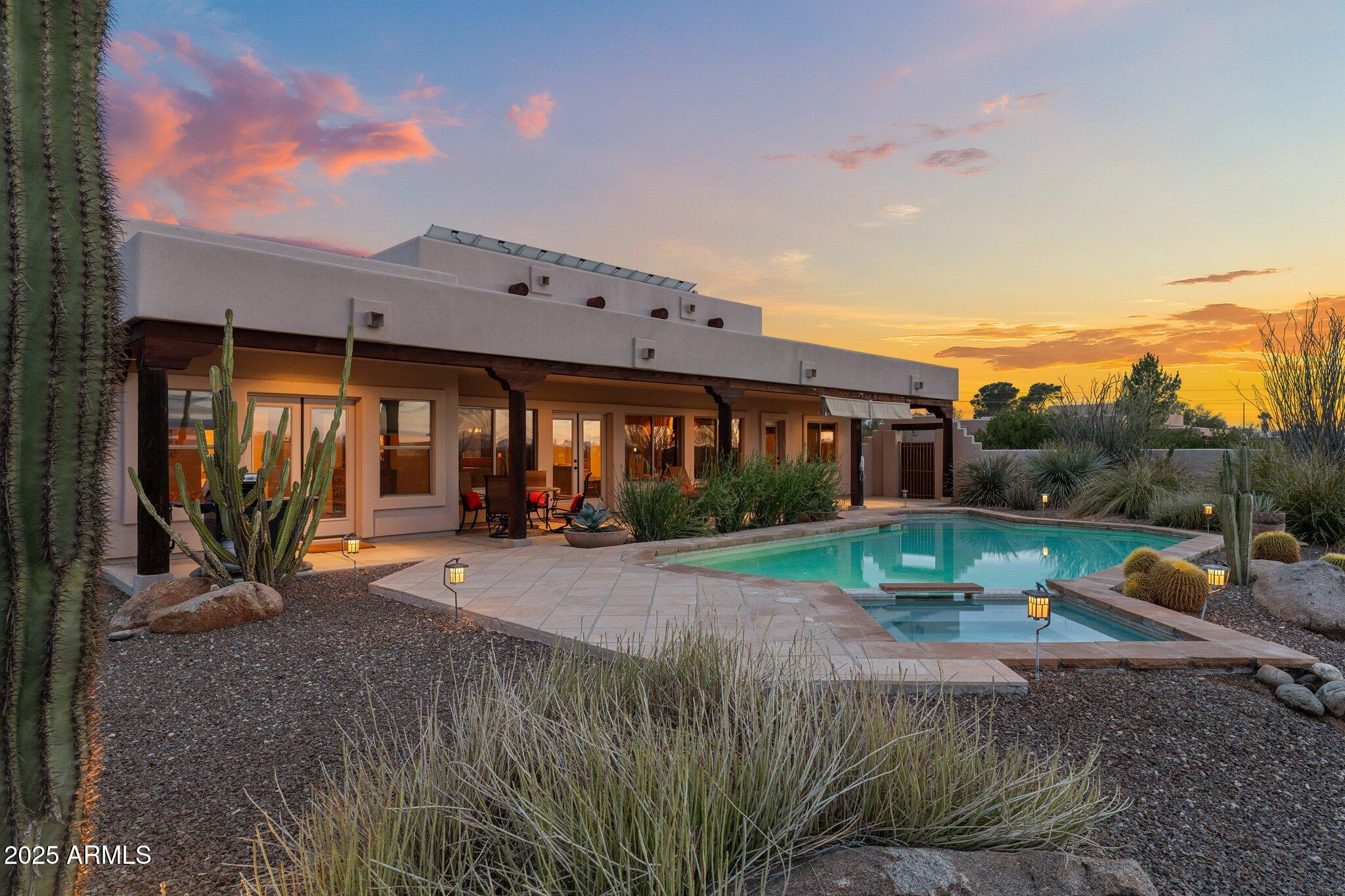 669 W CHAPARRAL Road