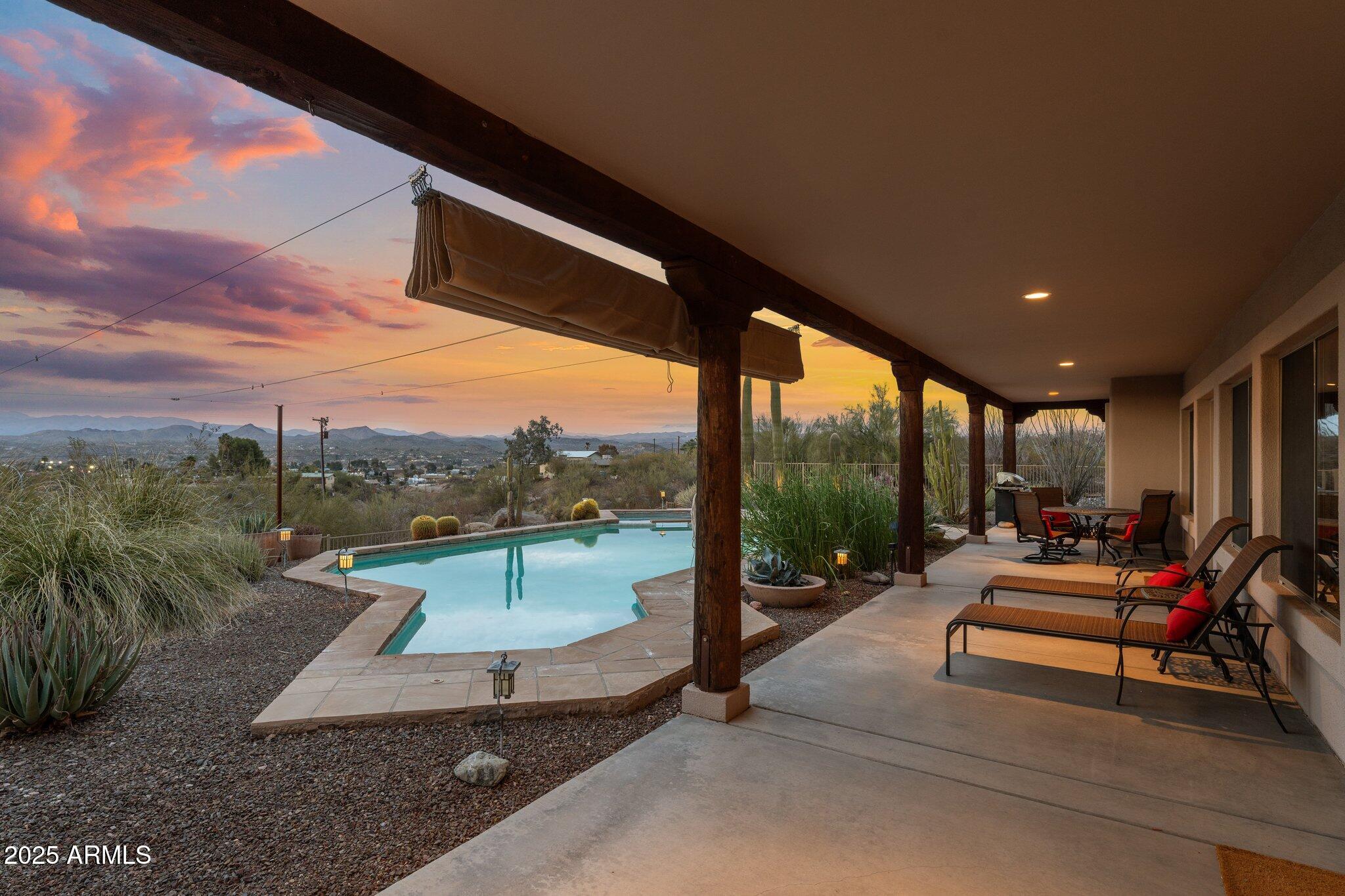669 W CHAPARRAL Road