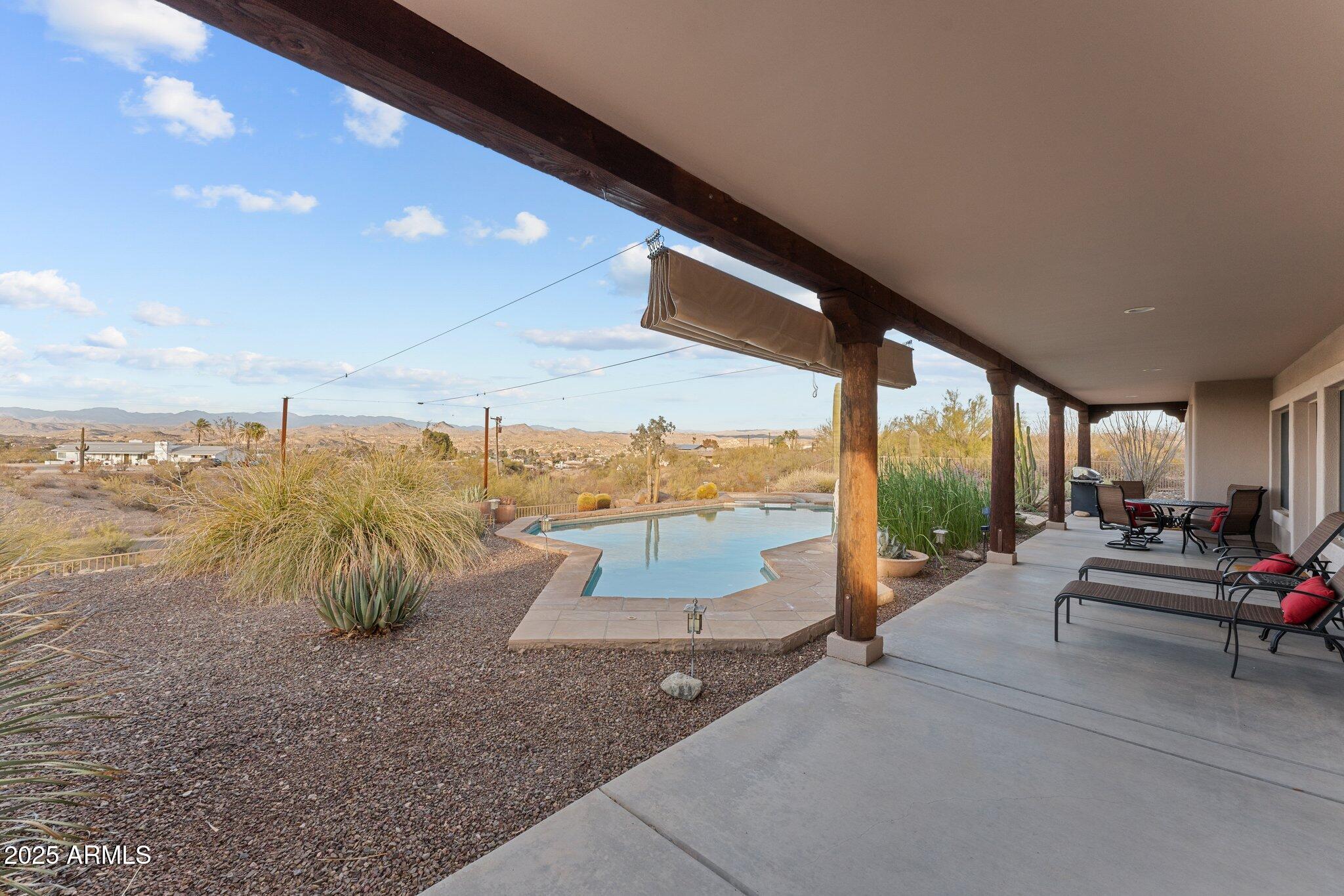 669 W CHAPARRAL Road