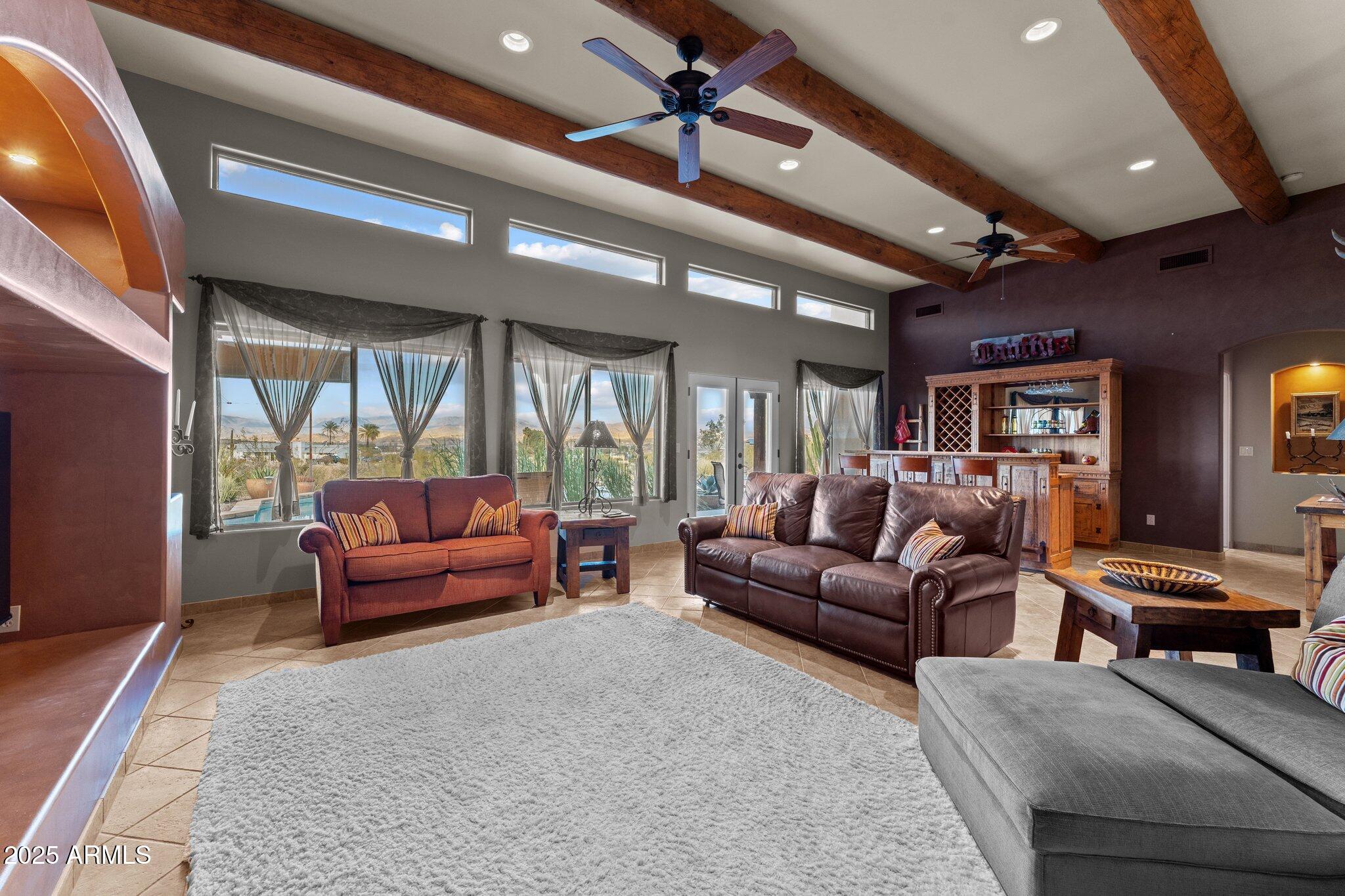 669 W CHAPARRAL Road